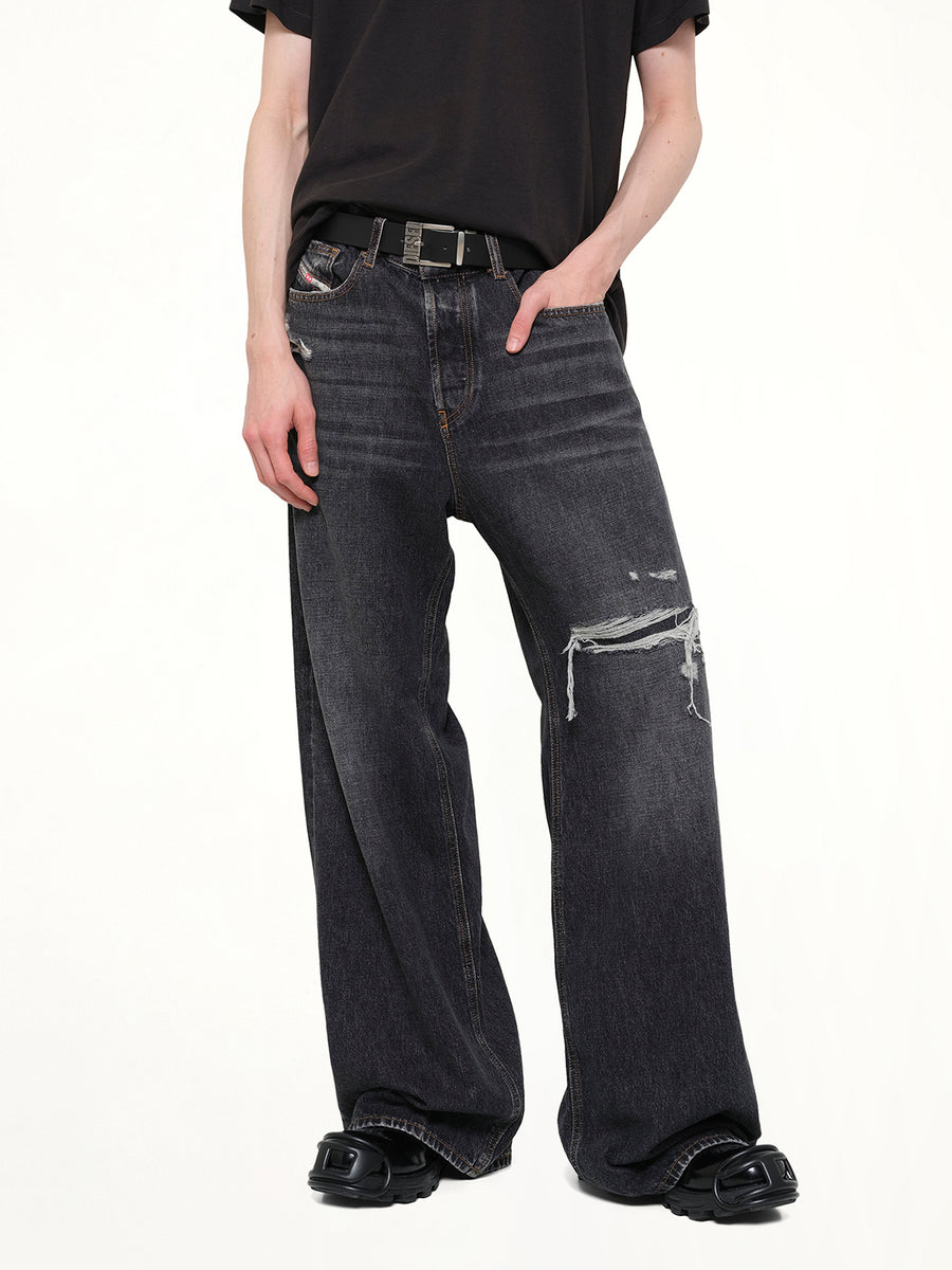 D-RISE Distressed Jeans in Grey
