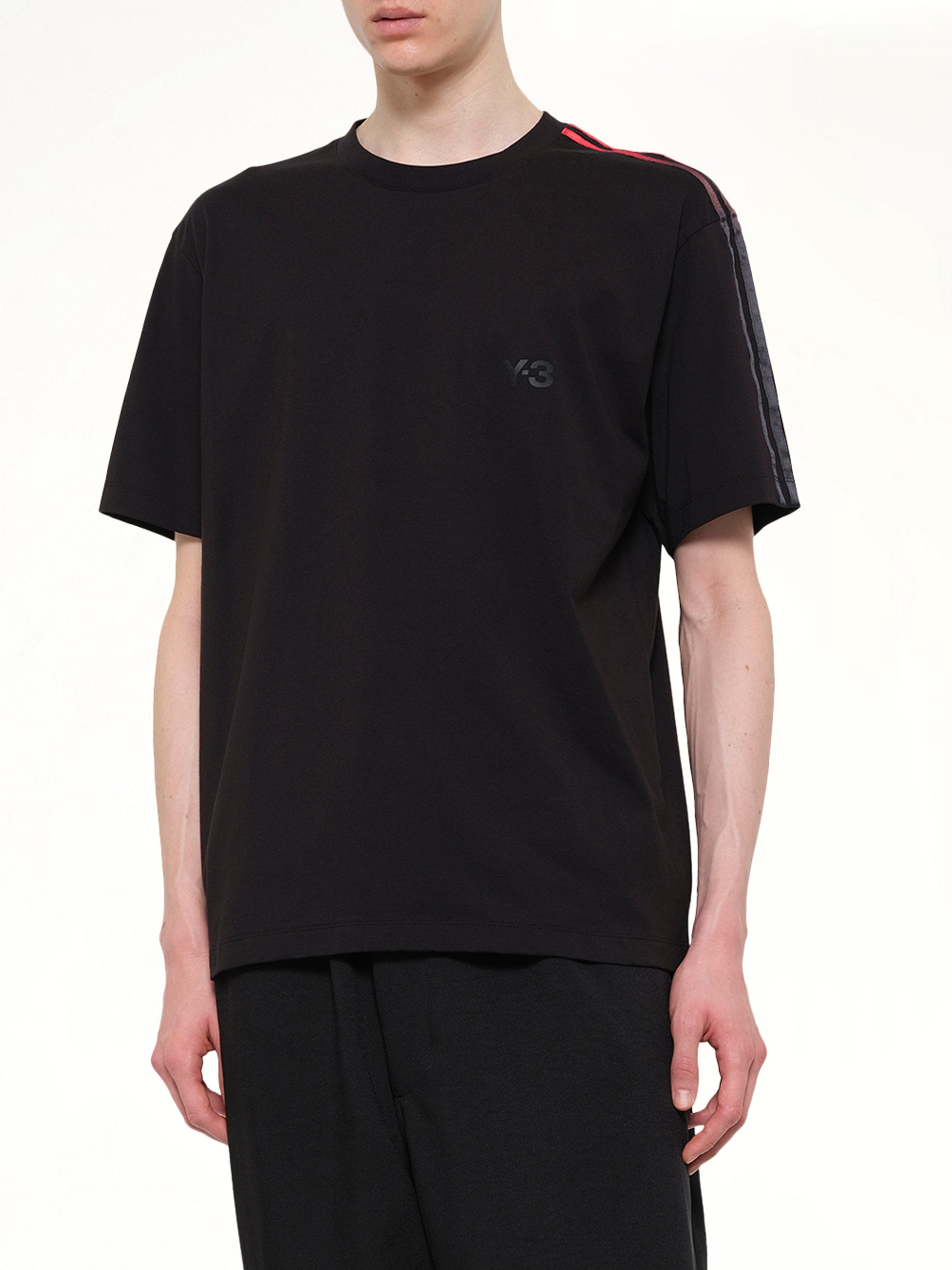 Gradient 3 Stripe T-Shirt in Black/Red