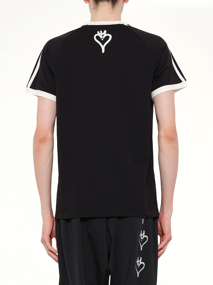 Skull Graphic 3 Stripe T-Shirt in Black
