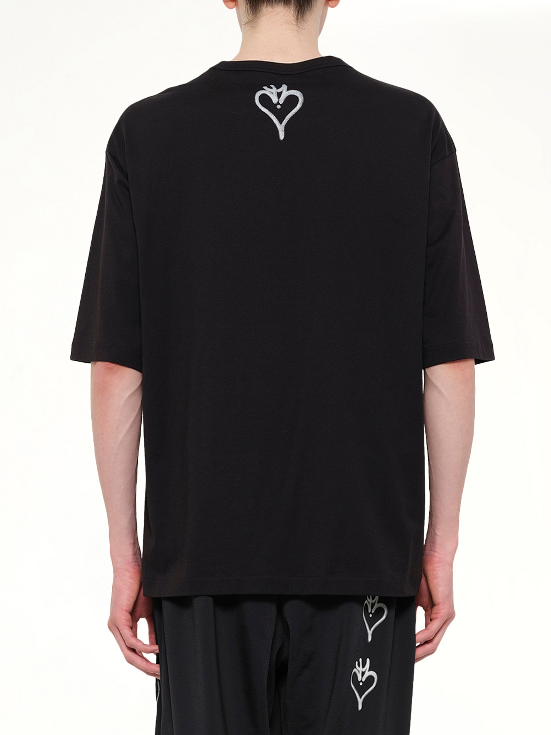 Skull Graphic T-Shirt in Black/Red