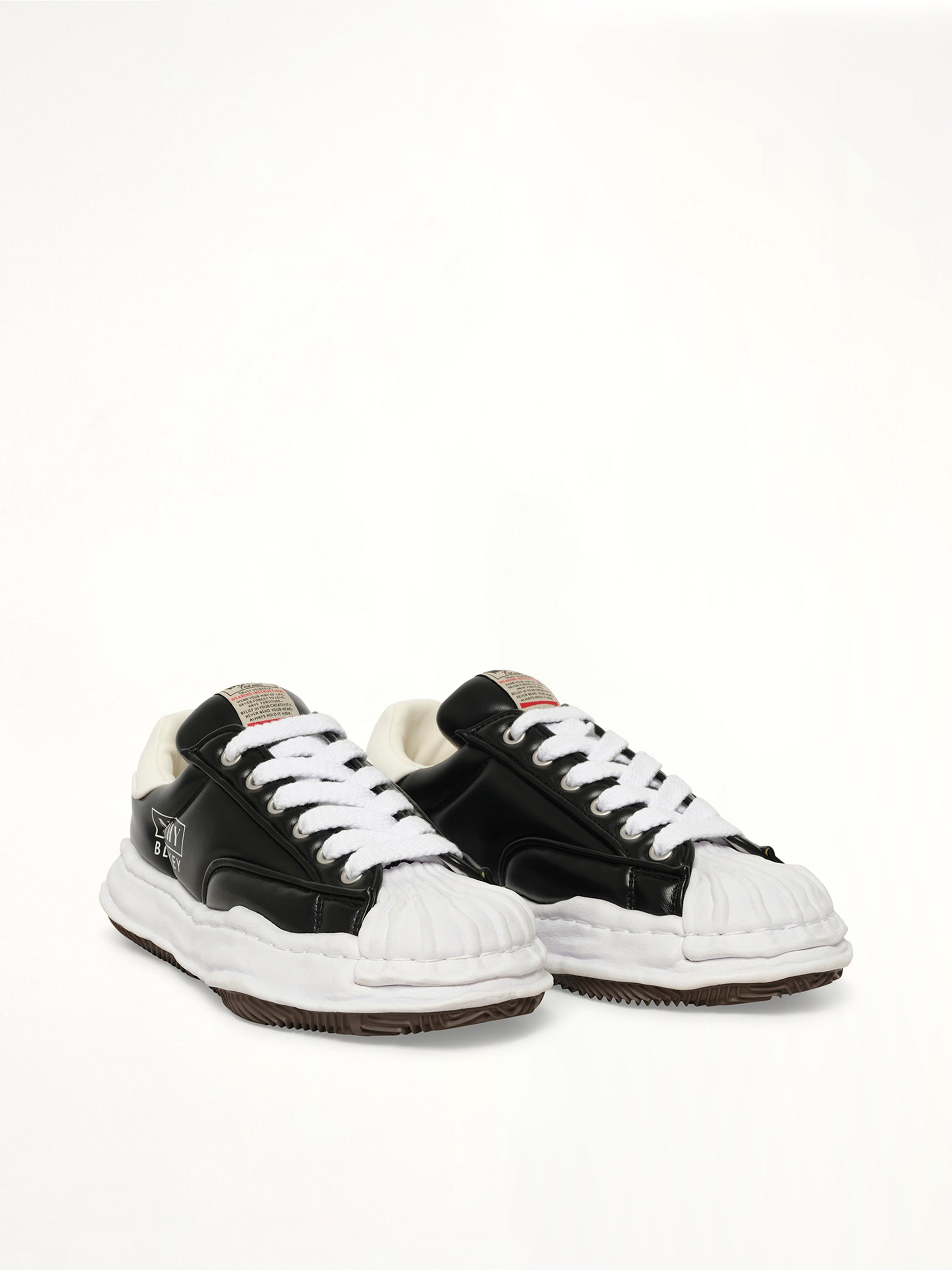 Blakey Puffer Low Top Sneakers in Black