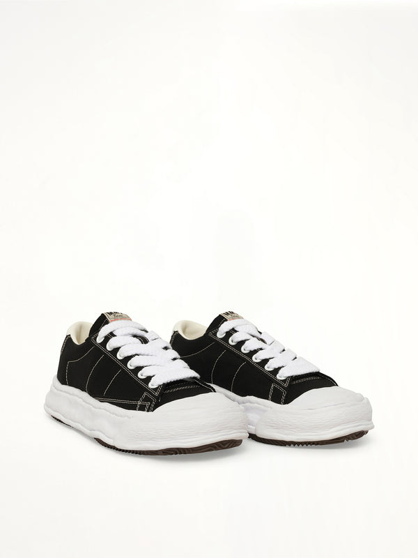 Jackson Canvas Low Top Sneakers in Black