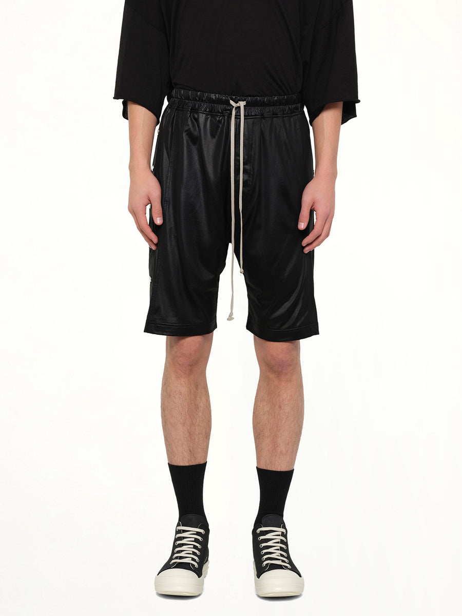 Light Wide Pusher Shorts in Black