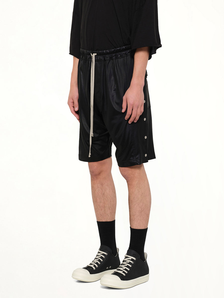 Light Wide Pusher Shorts in Black