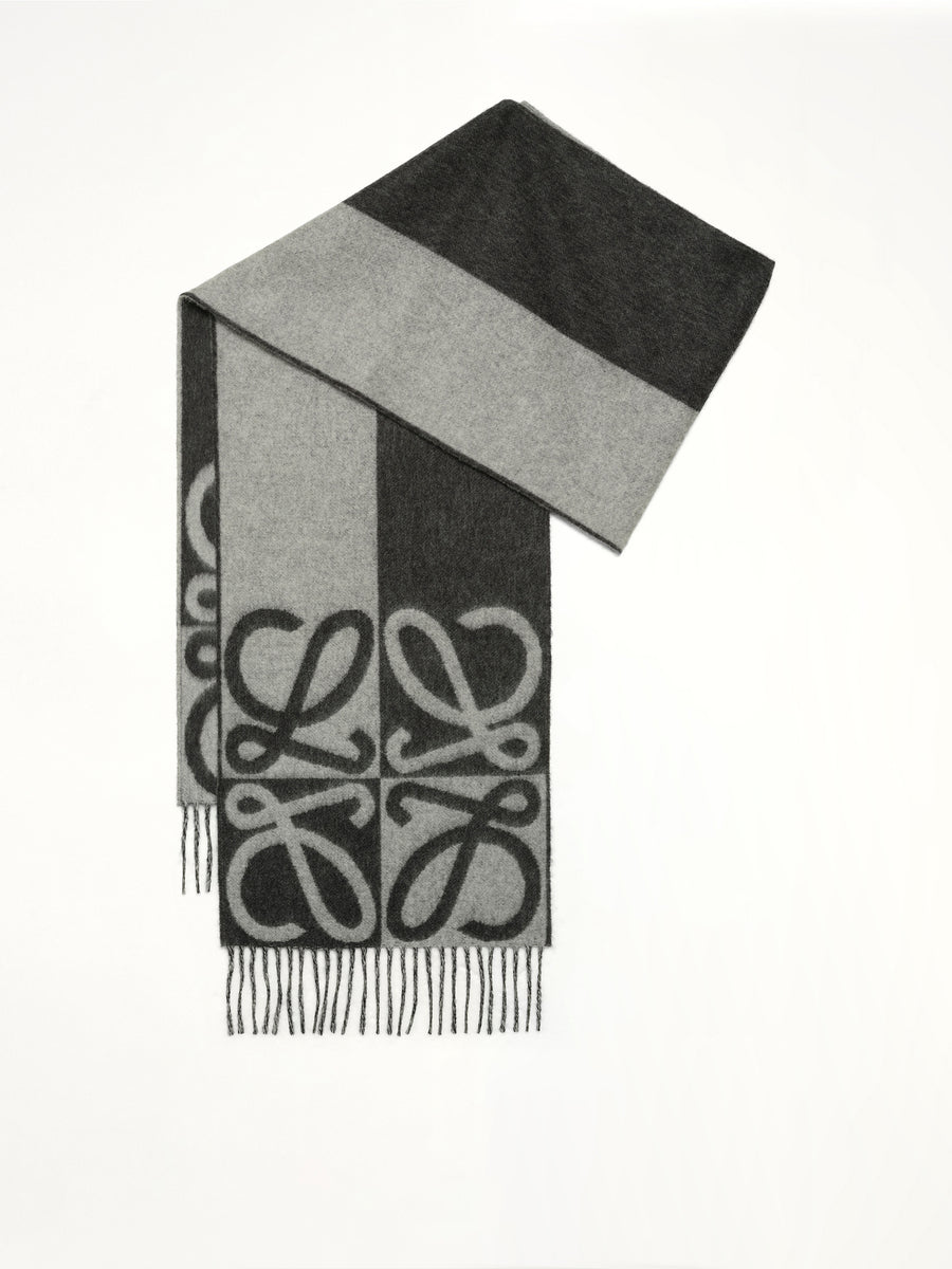 Big Anagram Scarf in Dark Grey