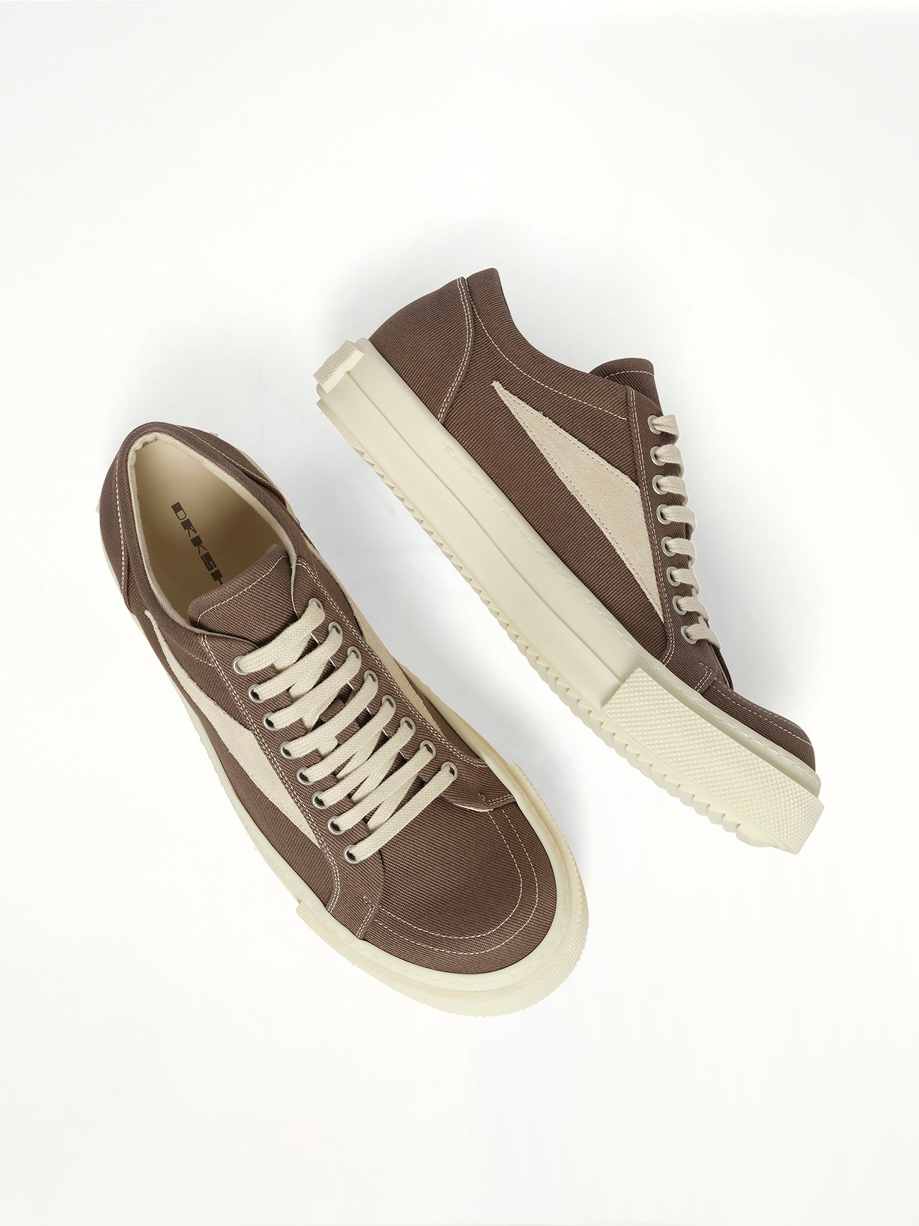 Vintage Sneaks in Dust/Milk