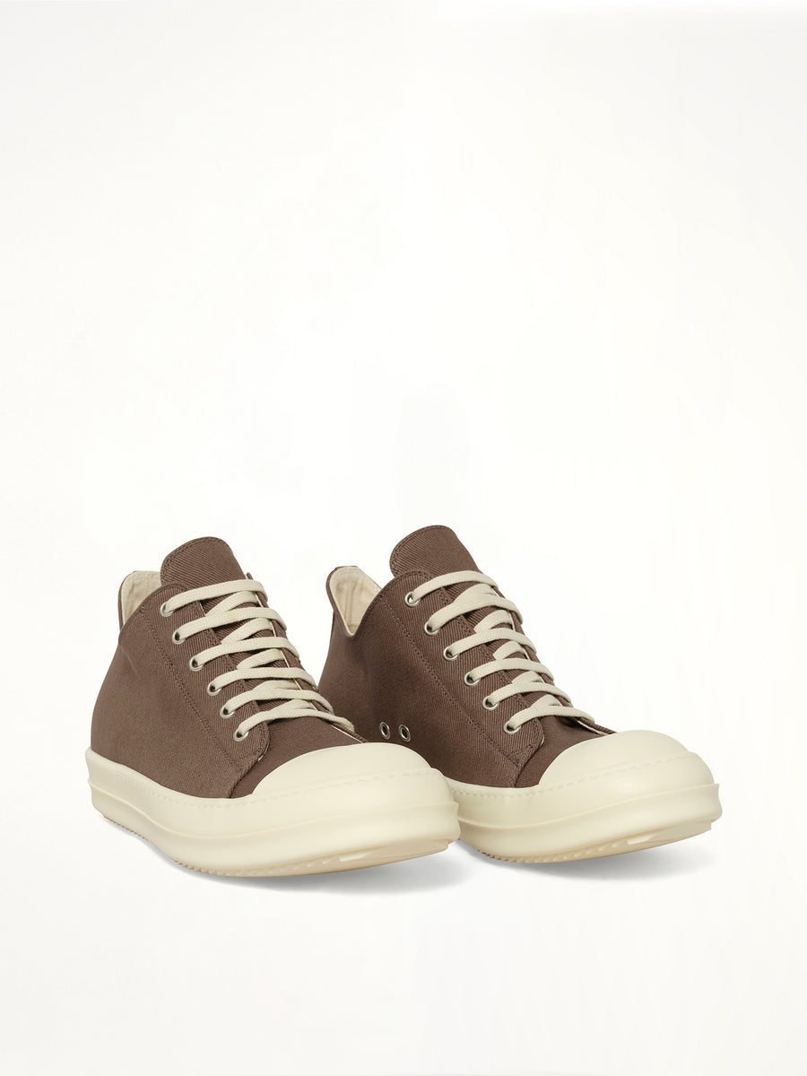 Low Sneaks in Dust/Milk