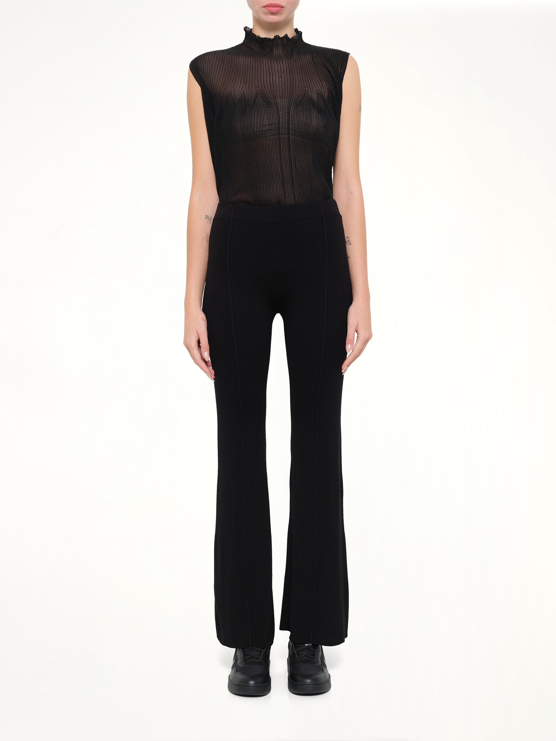 Soft Portrait Tight Flare Pants in Black
