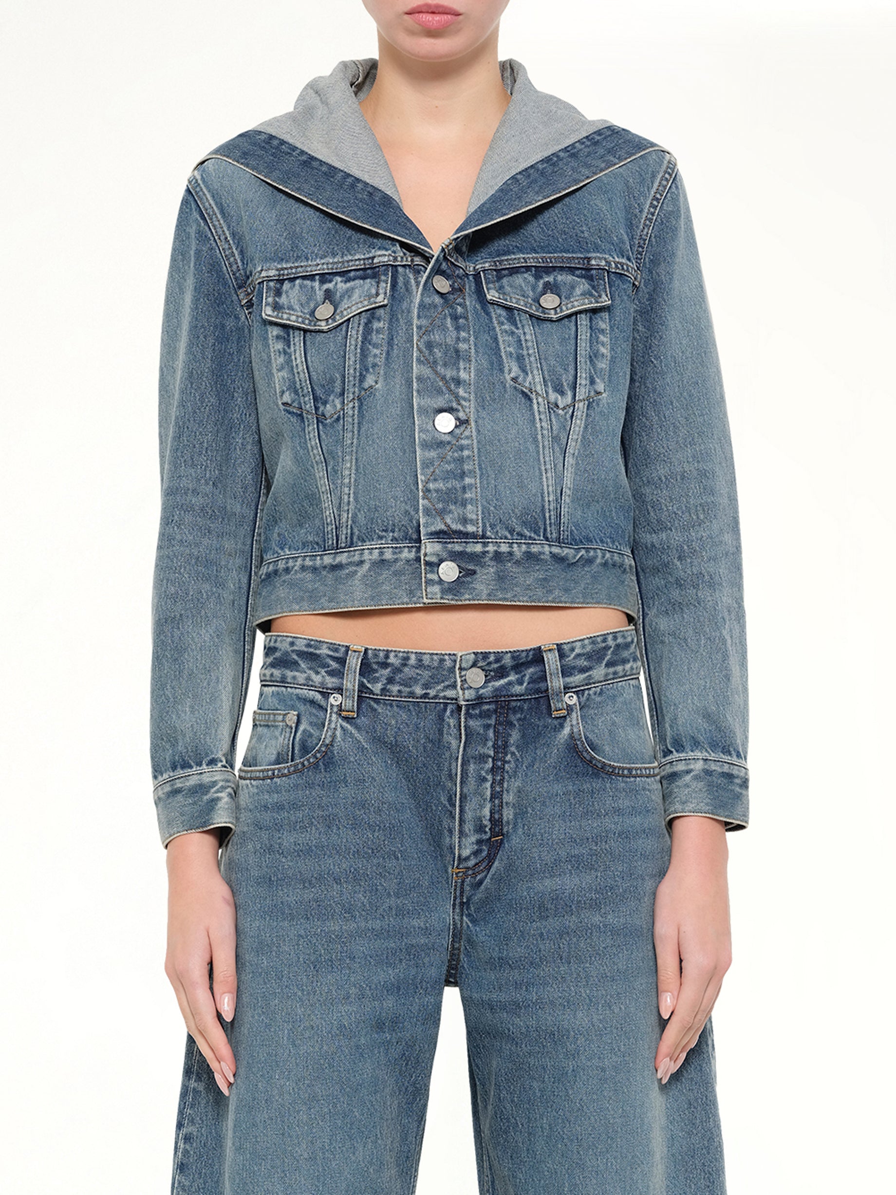 Trucker Denim Jacket in Handsand Wash