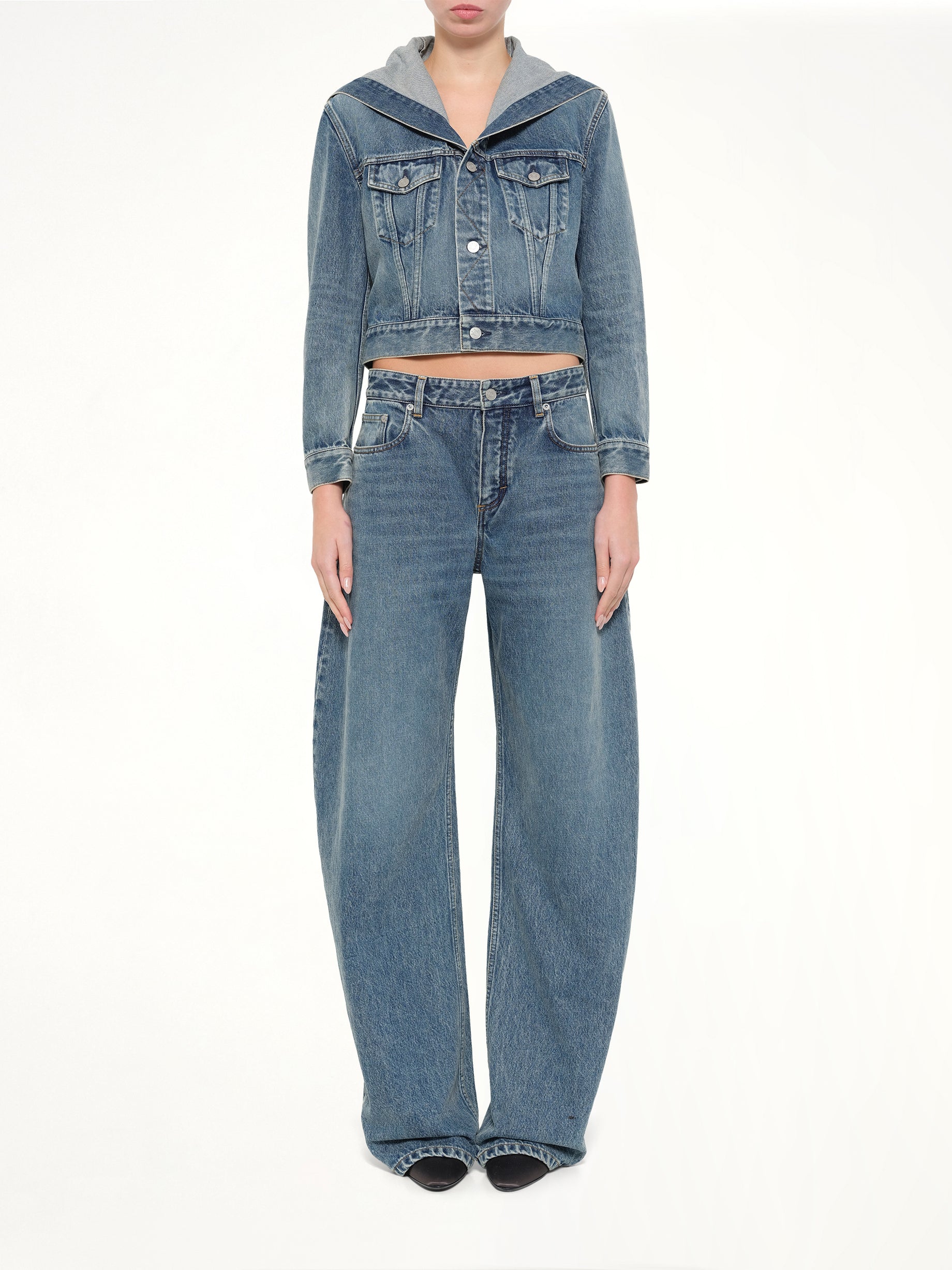 Trucker Denim Jacket in Handsand Wash