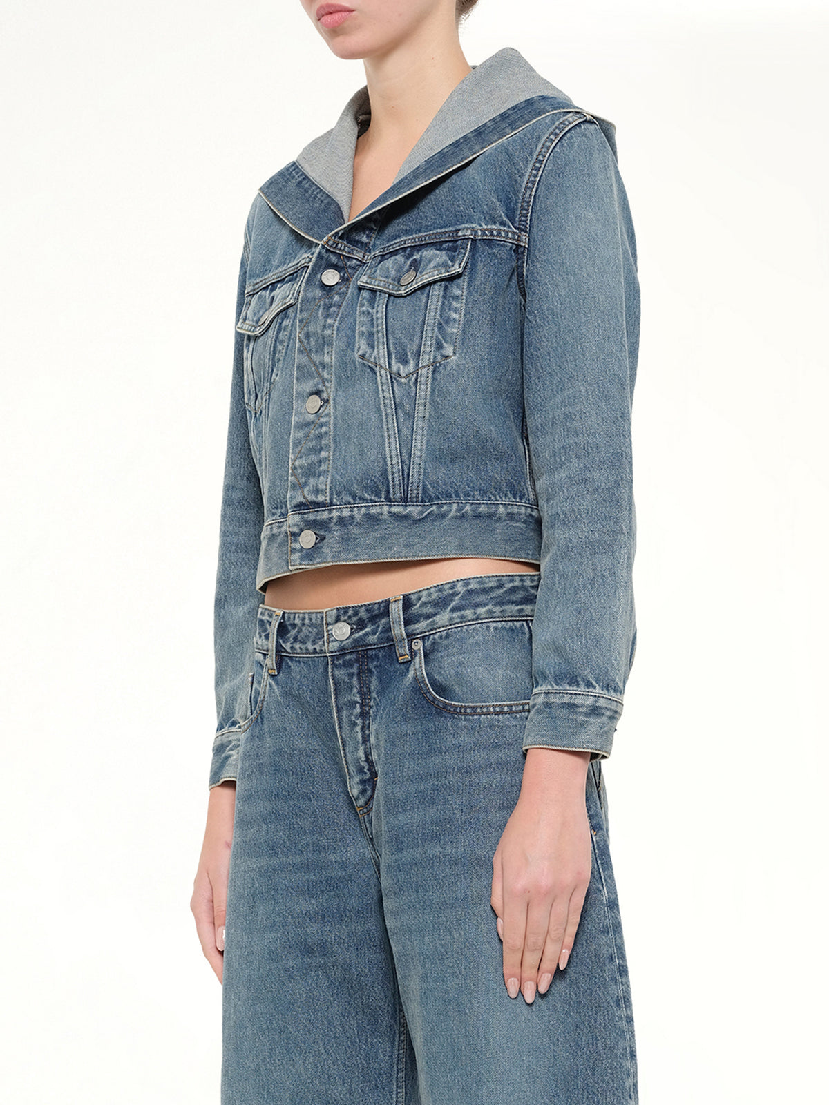 Trucker Denim Jacket in Handsand Wash