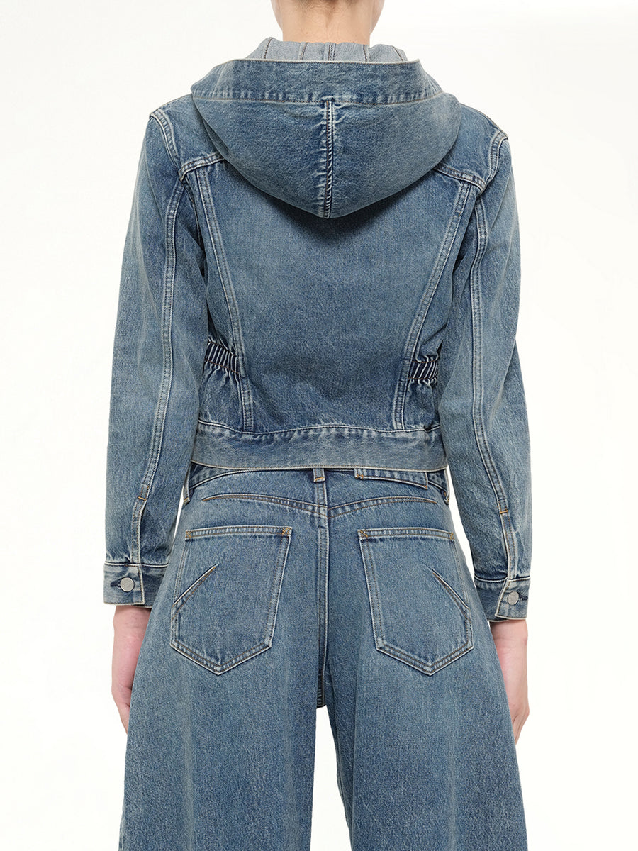 Trucker Denim Jacket in Handsand Wash