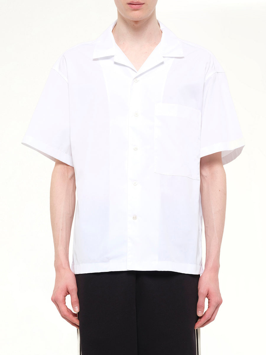 B Curved Logo Bowling Shirt in Off White/Black