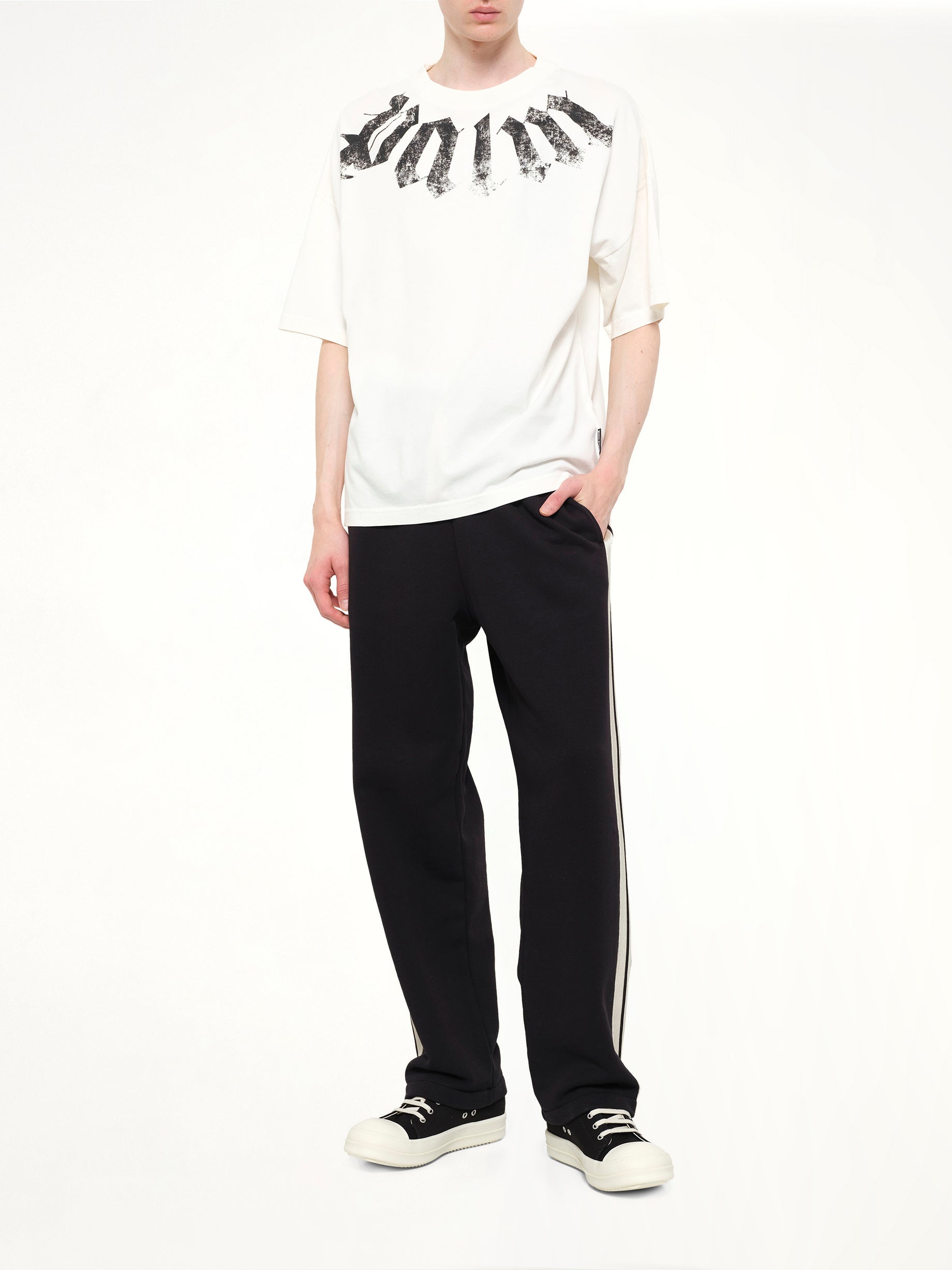 Back Curved Logo Sweatpants in Black/Off White