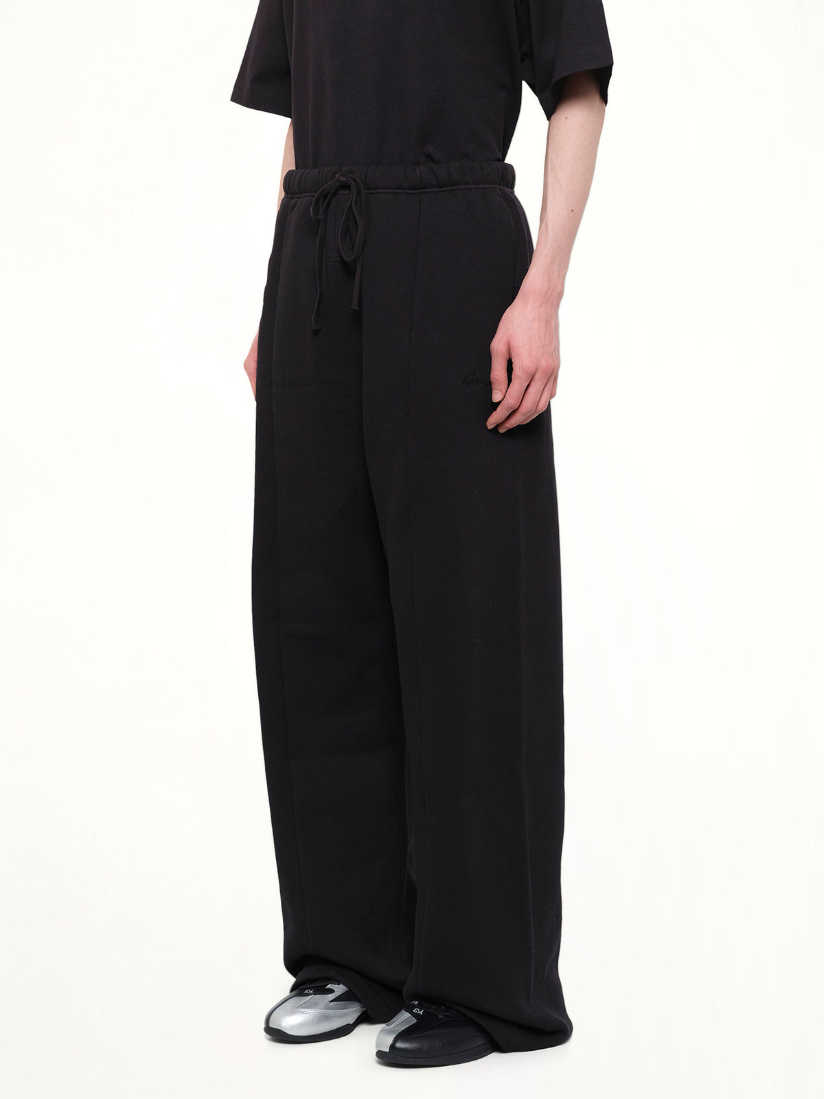 Signature Lounge Sweatpant in Black