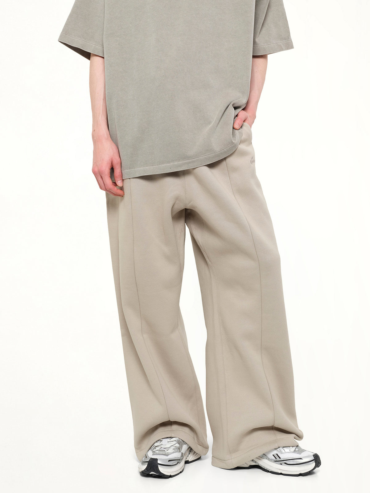 Signature Lounge Sweatpant in Seal
