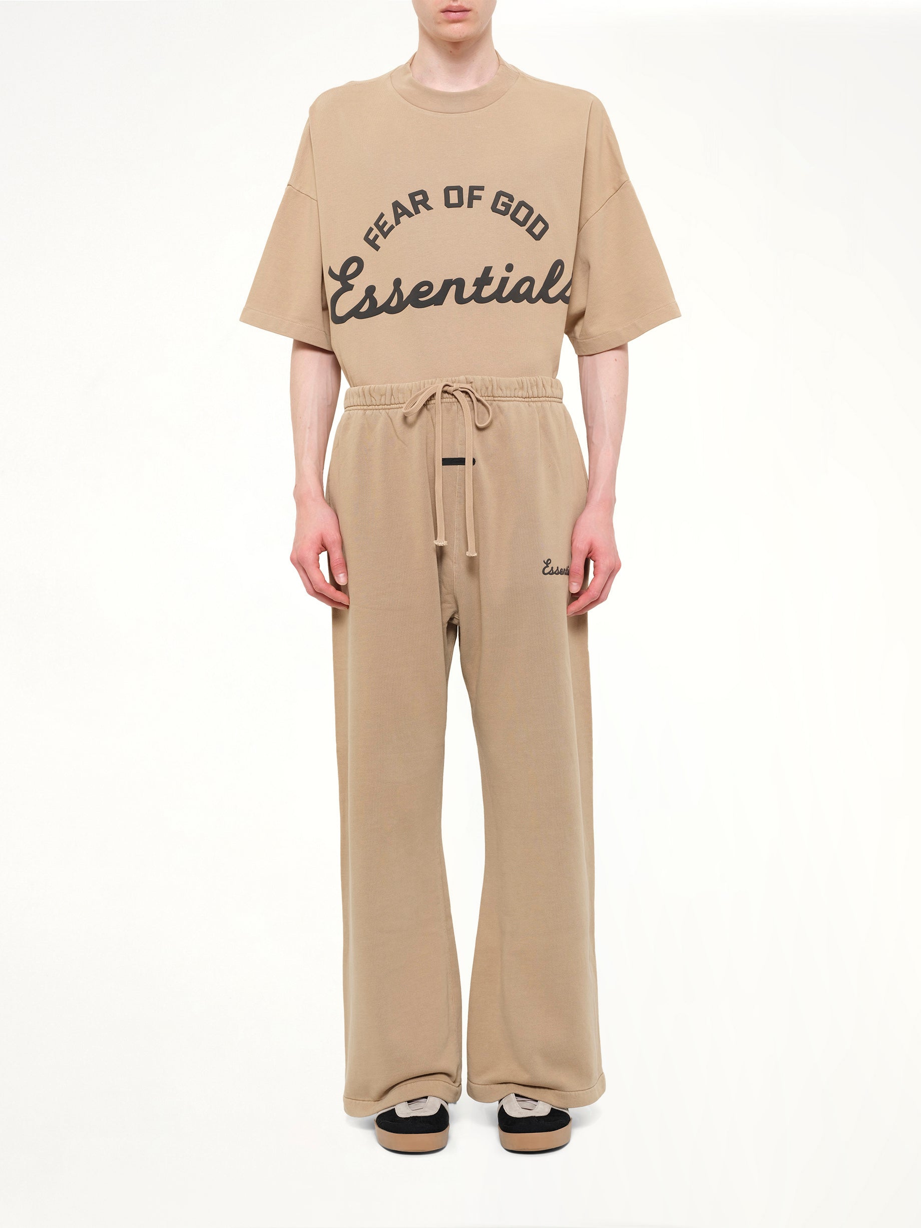 Training Classic Fit Flare Sweatpant in Faded Dune