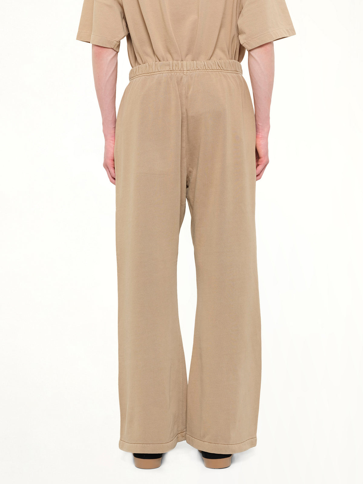 Training Classic Fit Flare Sweatpant in Faded Dune