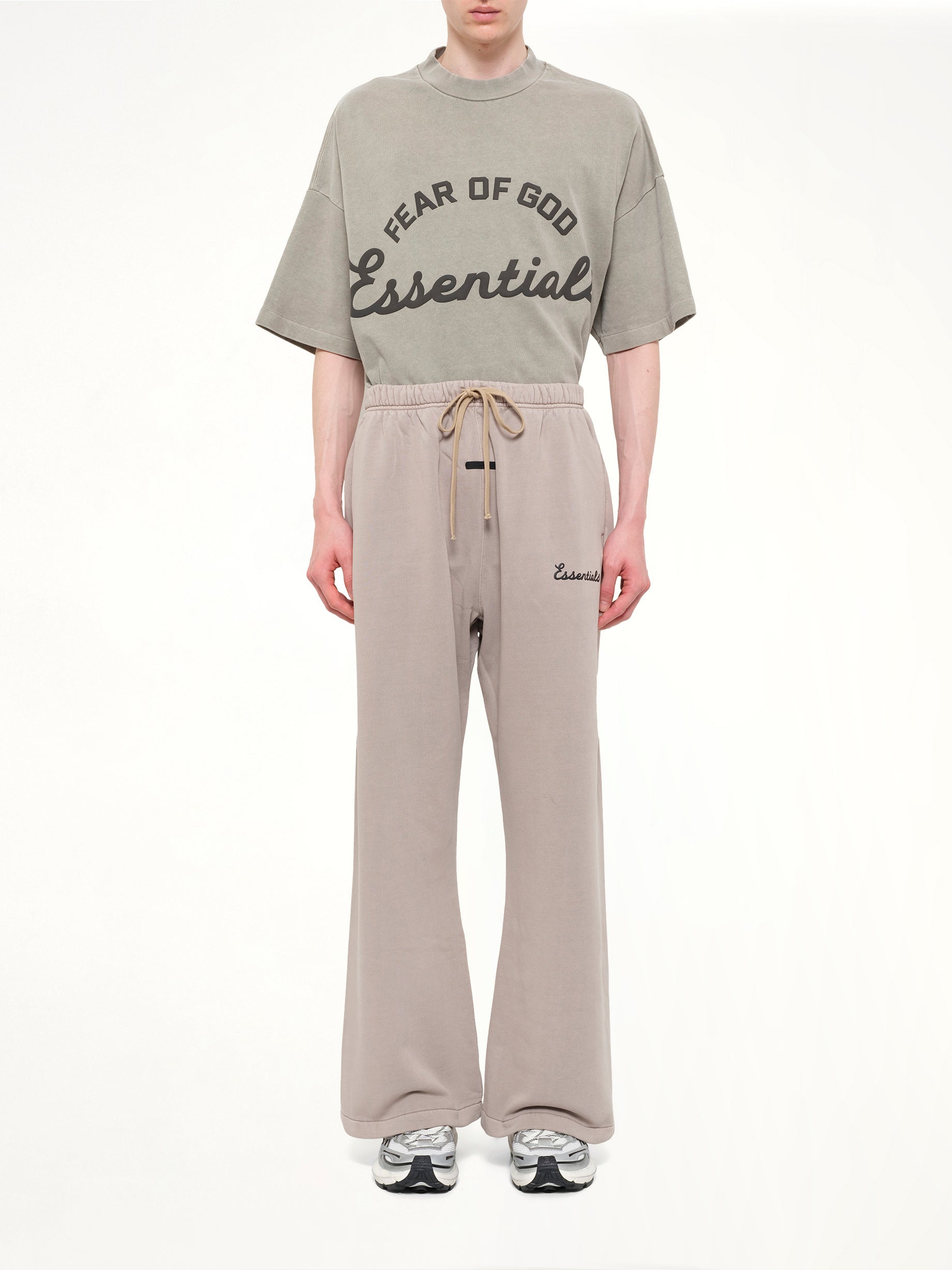 Training Classic Fit Flare Sweatpant in Faded Seal