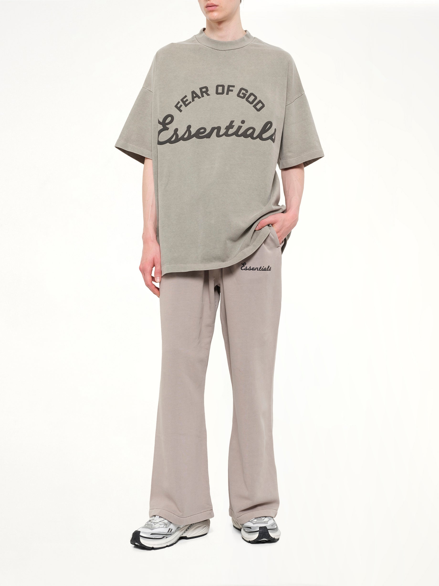 Training Classic Fit Flare Sweatpant in Faded Seal
