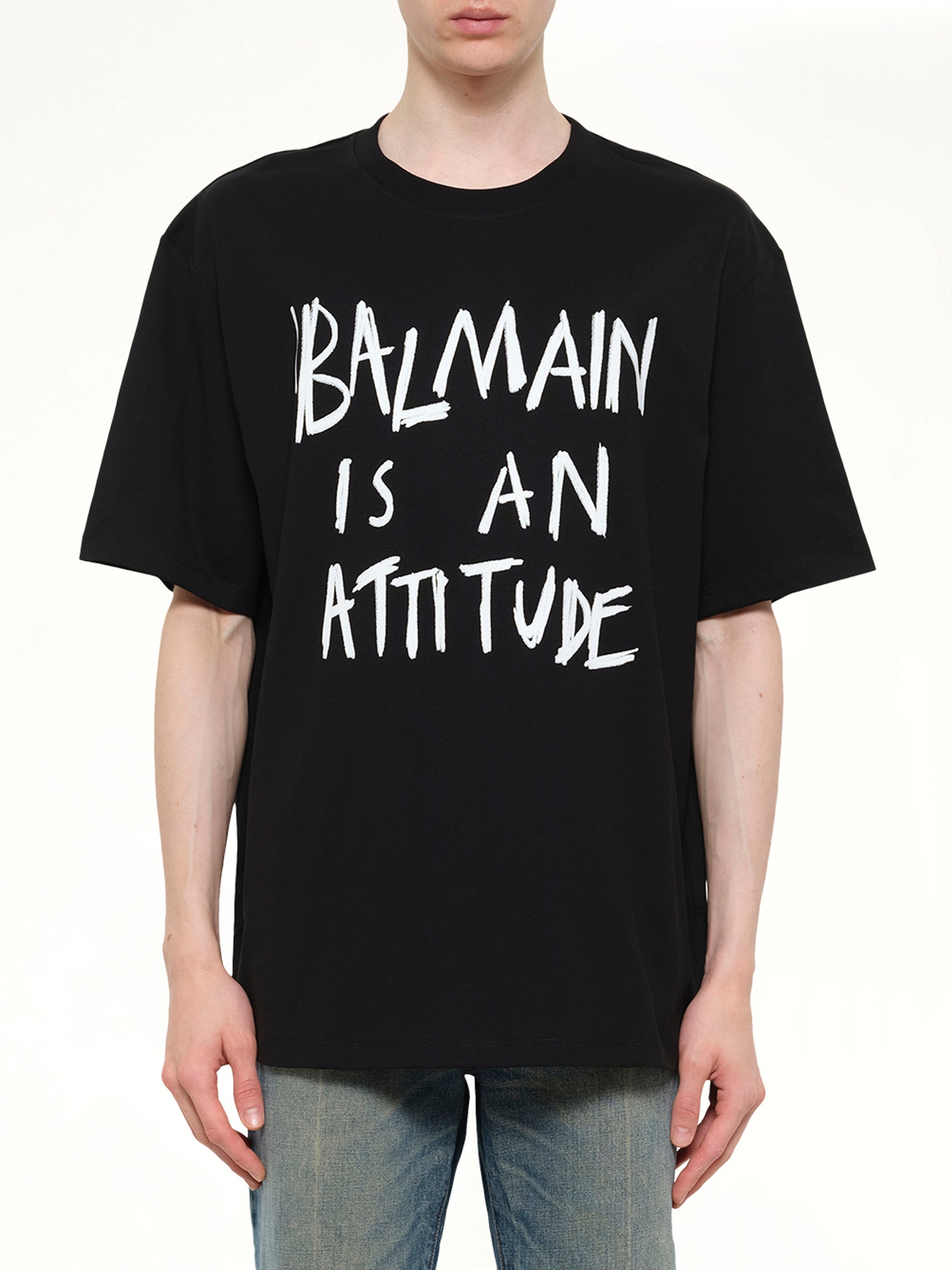 ブラック/ホワイトのバルマンアティチュードTシャツバルキーフィット