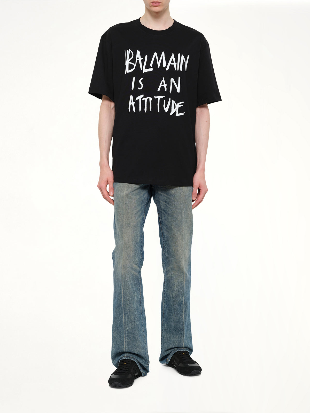 ブラック/ホワイトのバルマンアティチュードTシャツバルキーフィット