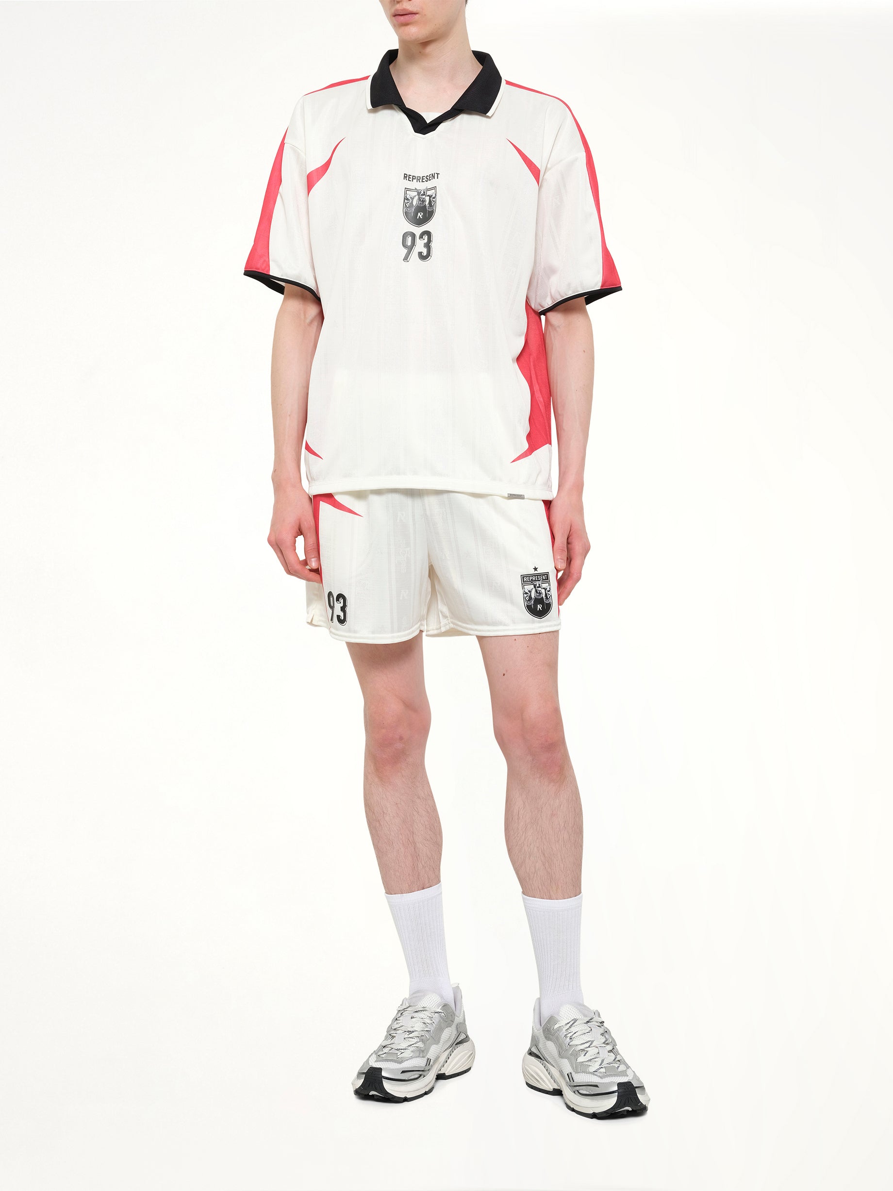 Spike Football Top in Flatt White