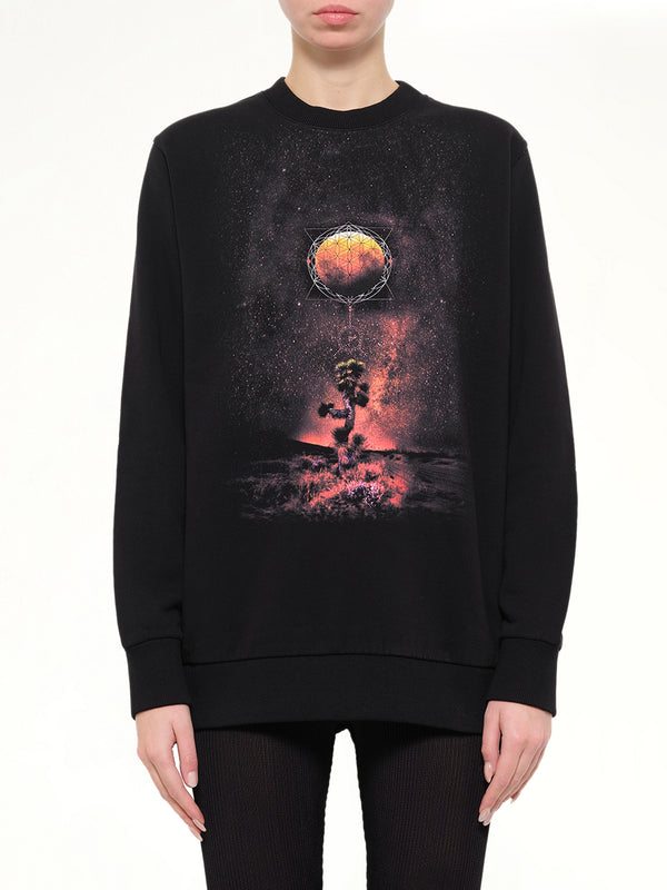 Podium Graphic Sweatshirt in Black