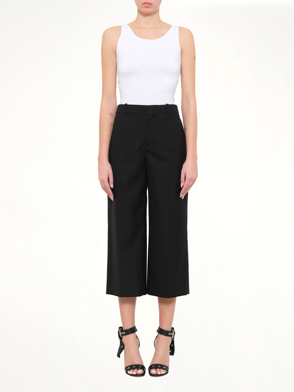 Short Wool Pants in Black