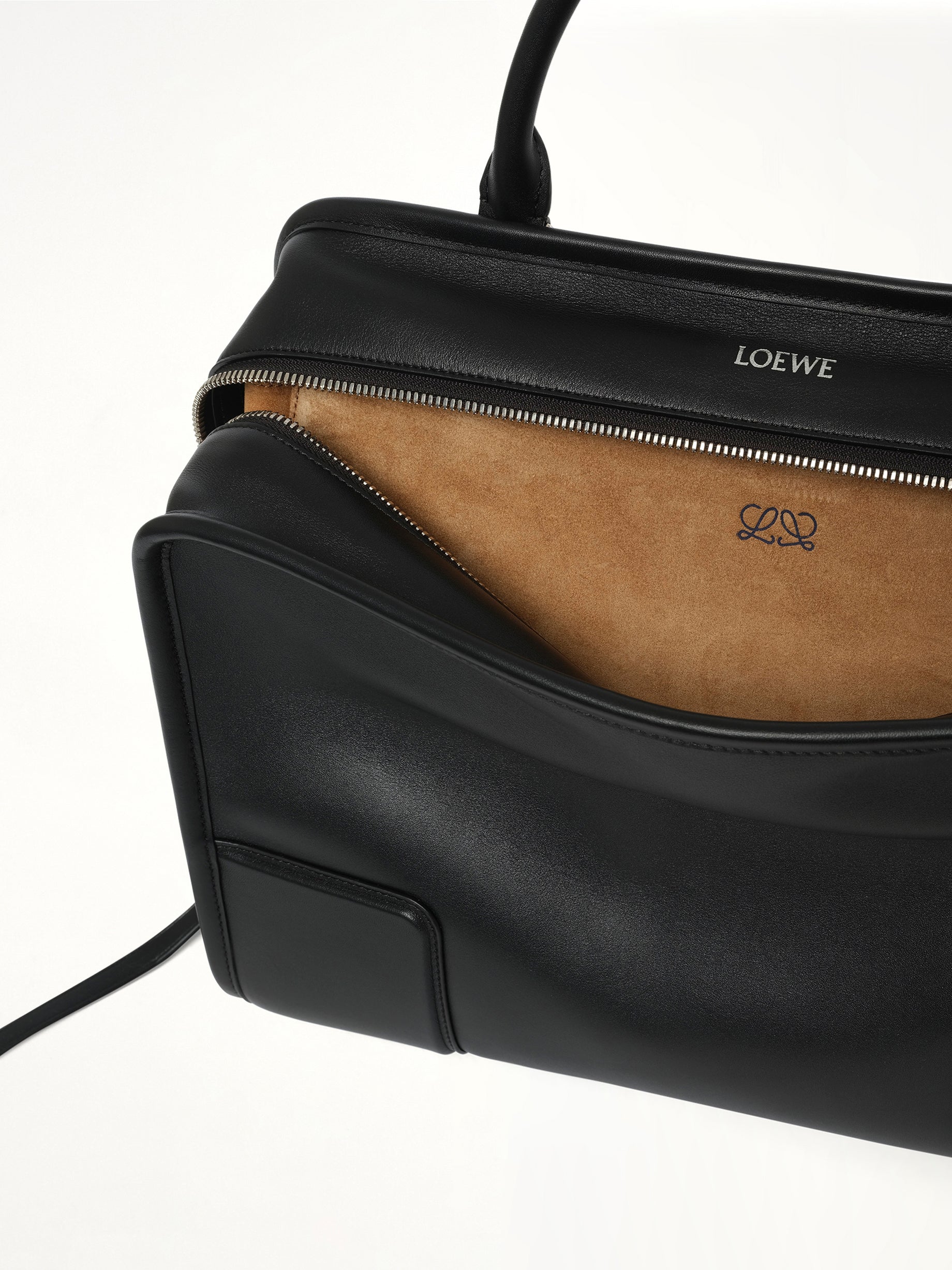 Amazona 180 Large Bag in Black