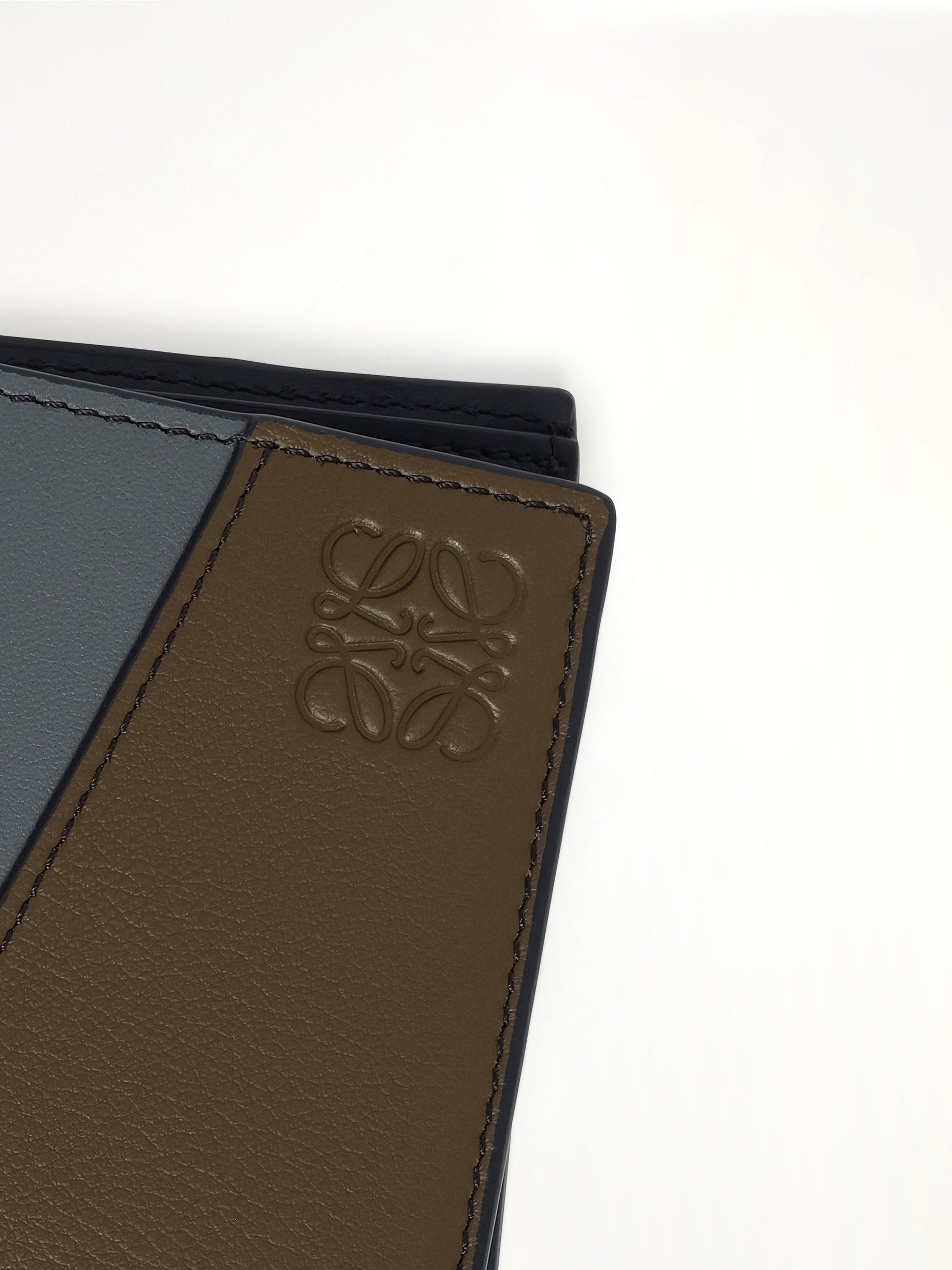 Puzzle Edge Bifold Wallet Multi in Blue Grey/Navy