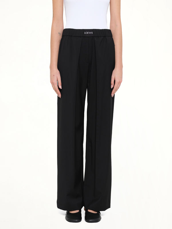 Logo Pleated Trousers in Black