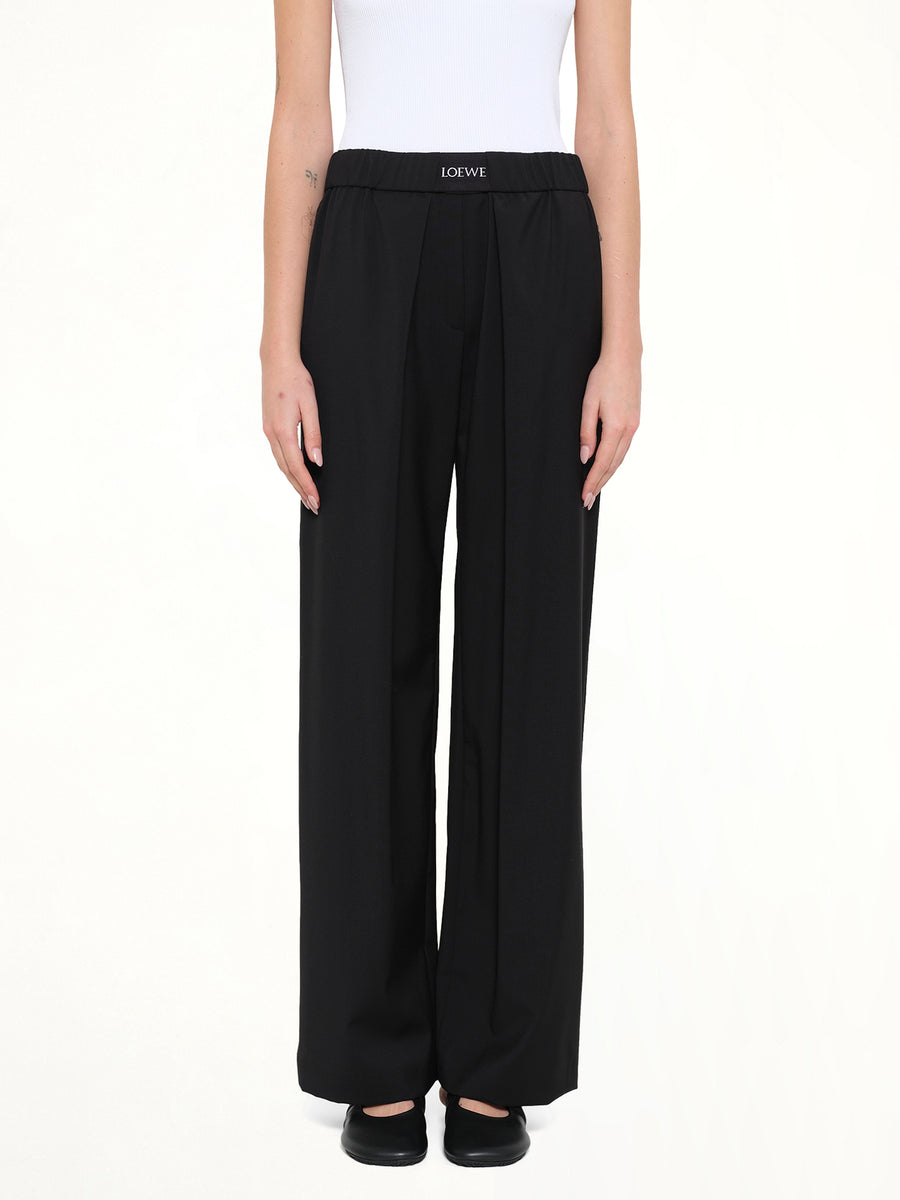 Logo Pleated Trousers in Black