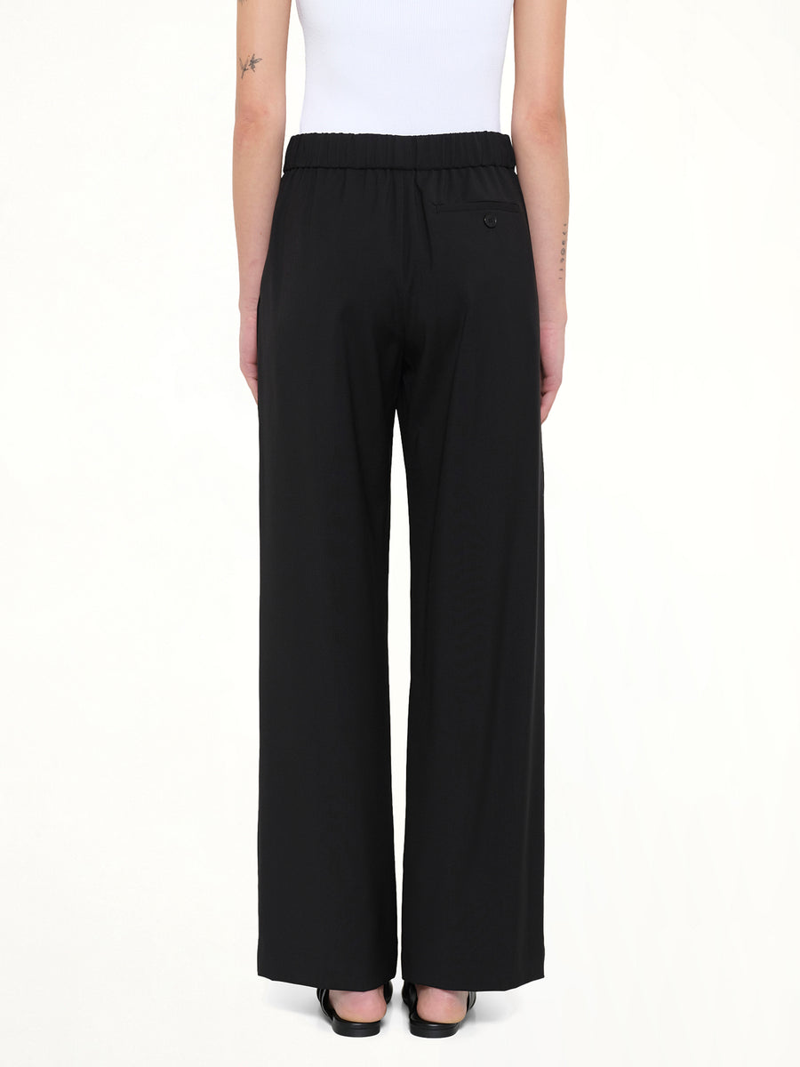 Logo Pleated Trousers in Black