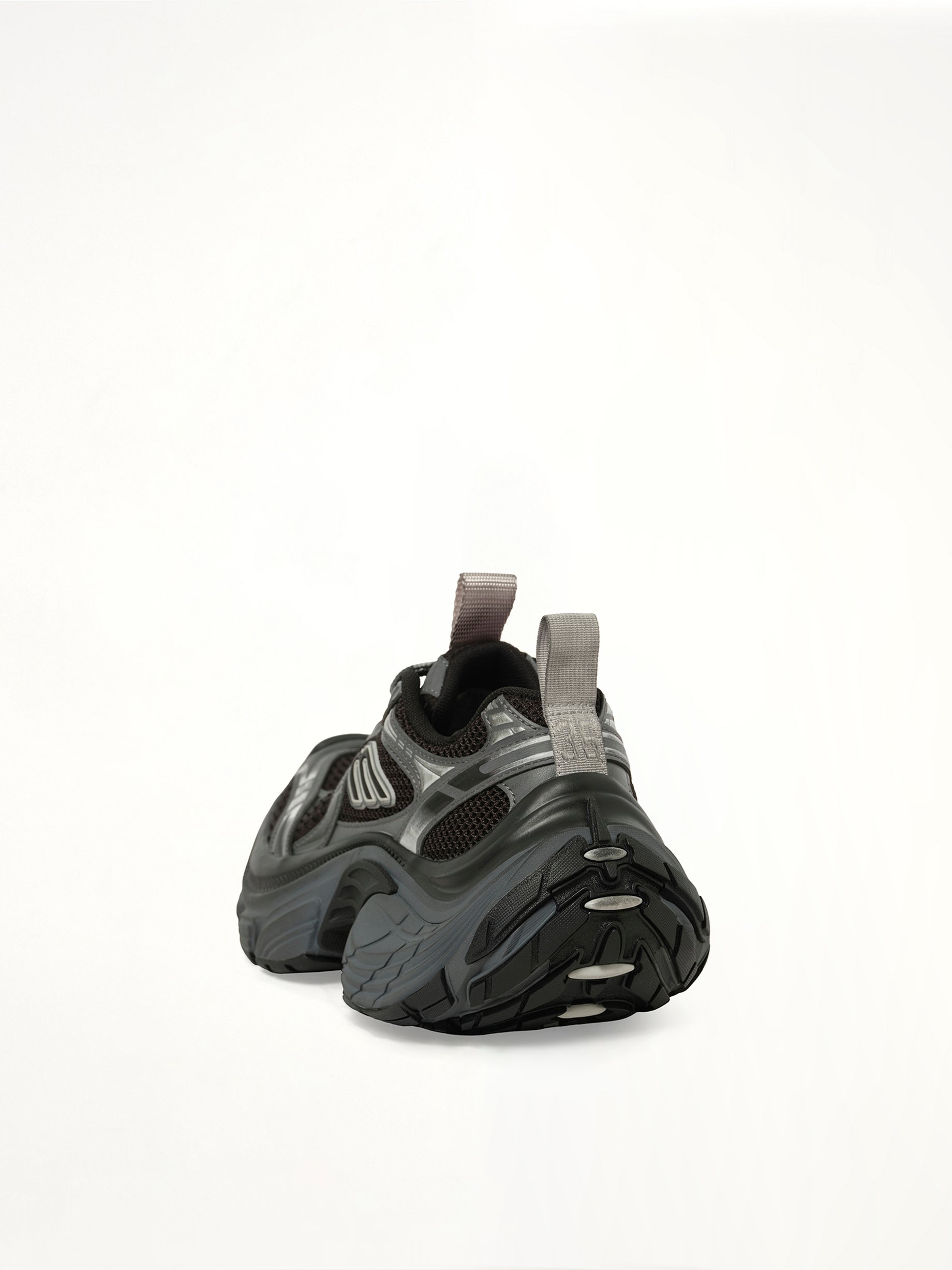 6XL Sneaker in Black/Grey