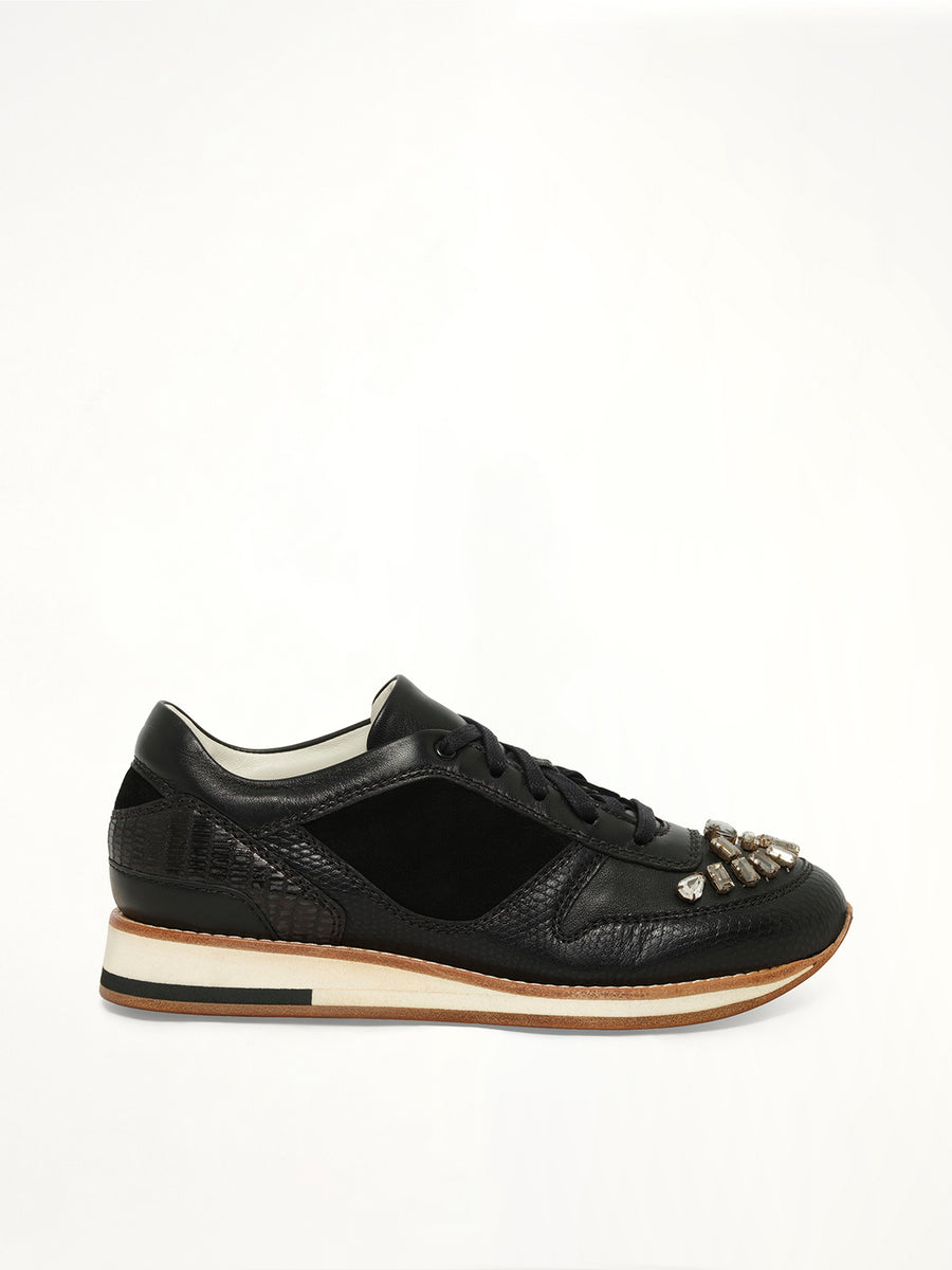 Running Sneaker in Black
