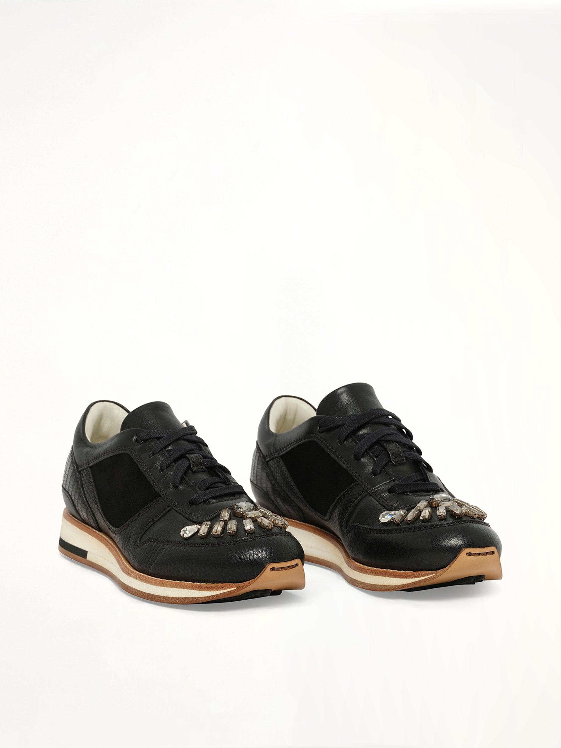 Running Sneaker in Black