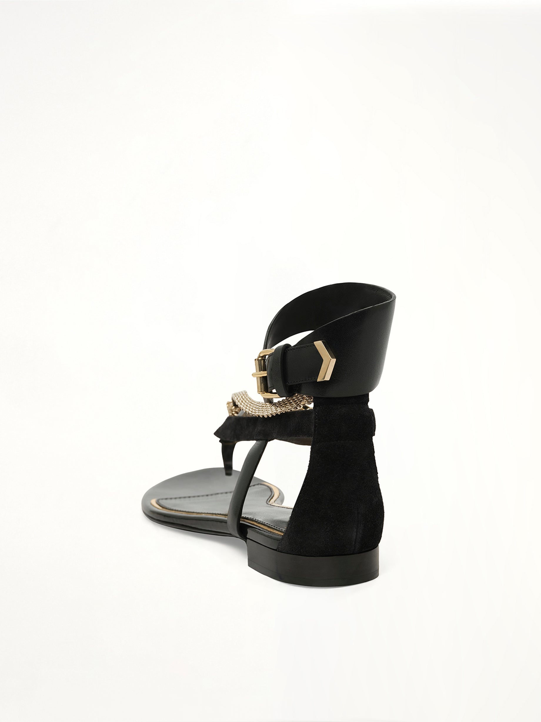 Flat Sandal in Black