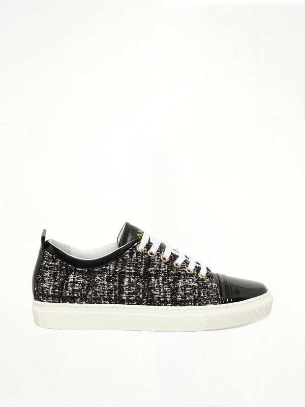 Low Sneaker in Black
