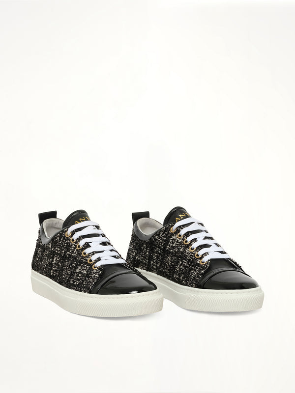 Low Sneaker in Black