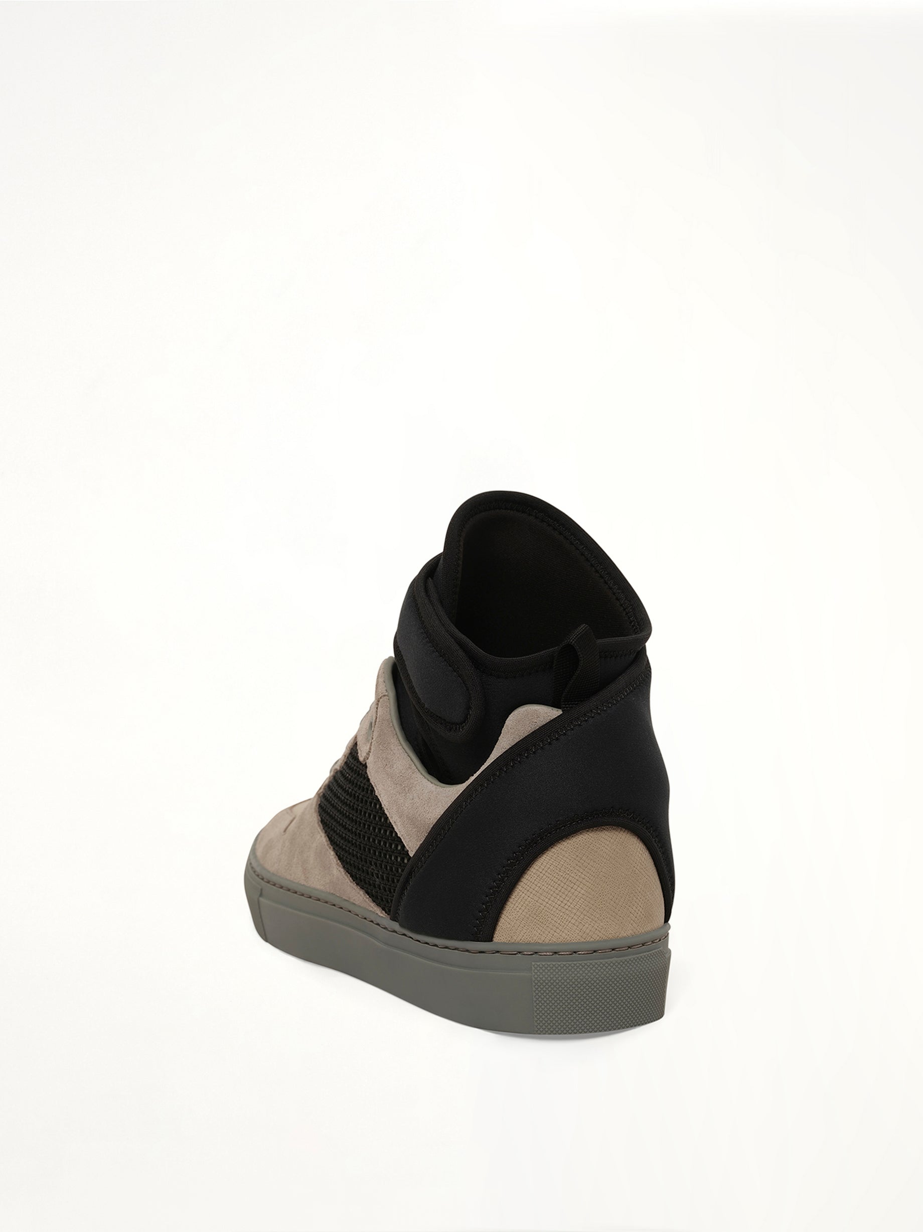 Balenciaga M Leather Sneakers in 1260