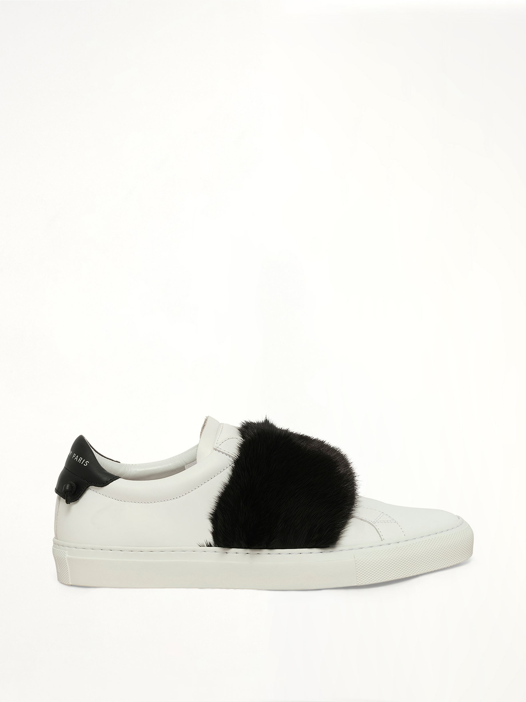 Urban Knot Elastic Sneaker in Black