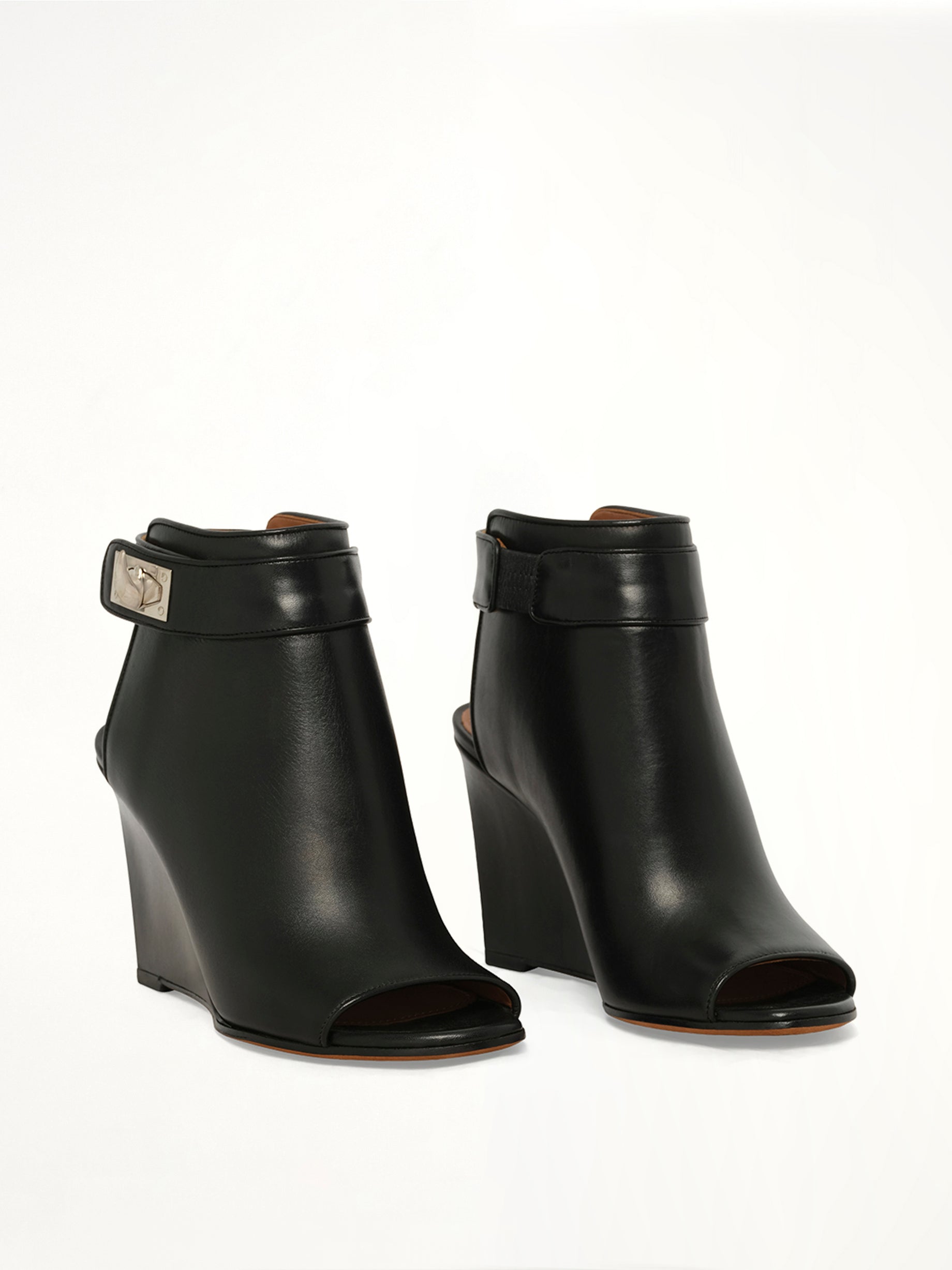 Wedge Shark Sandal in Black