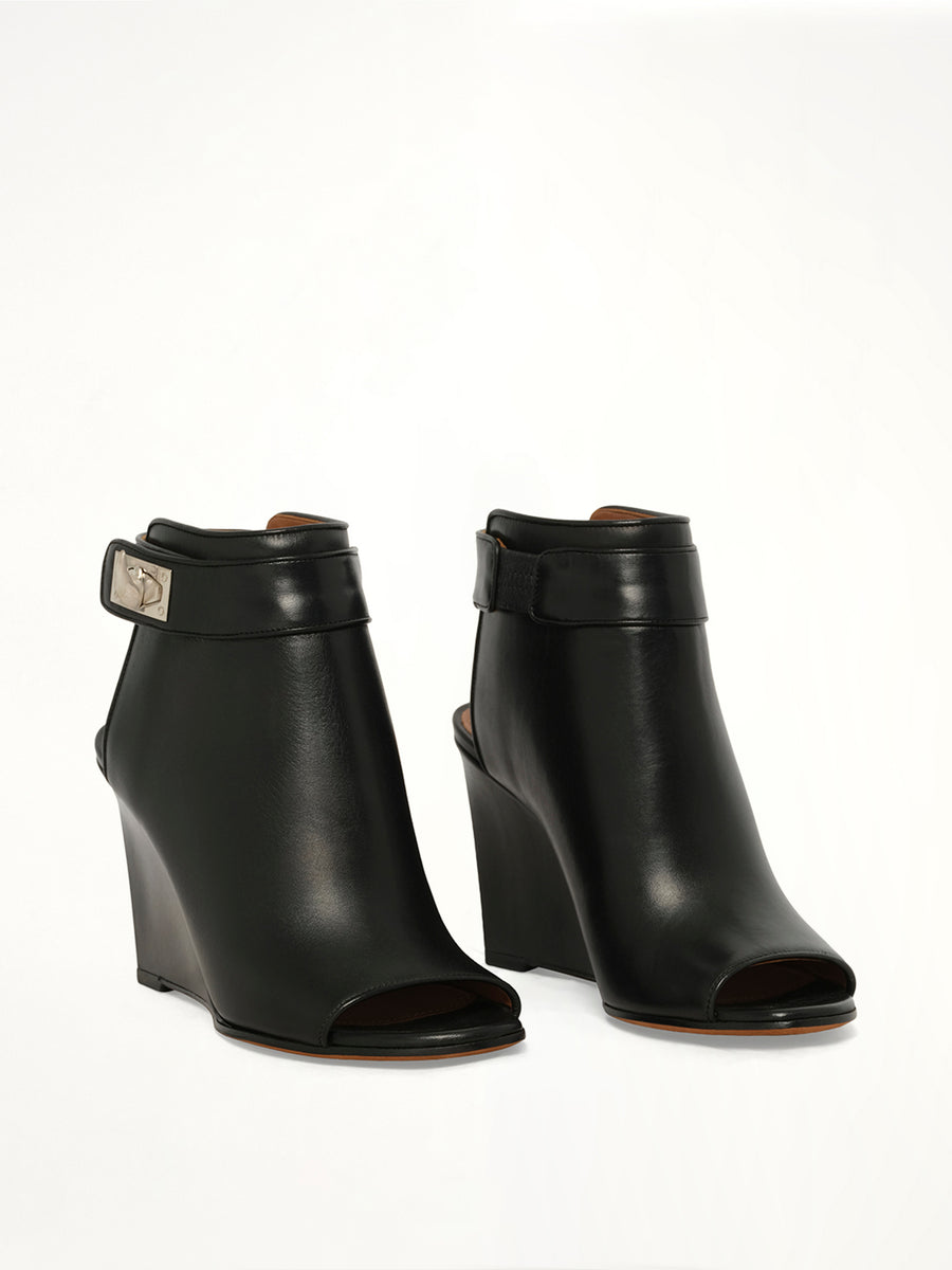 Wedge Shark Sandal in Black