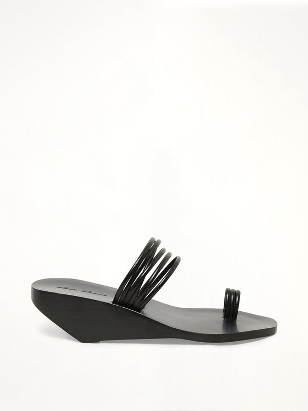 Toe Straps Shoes in Black