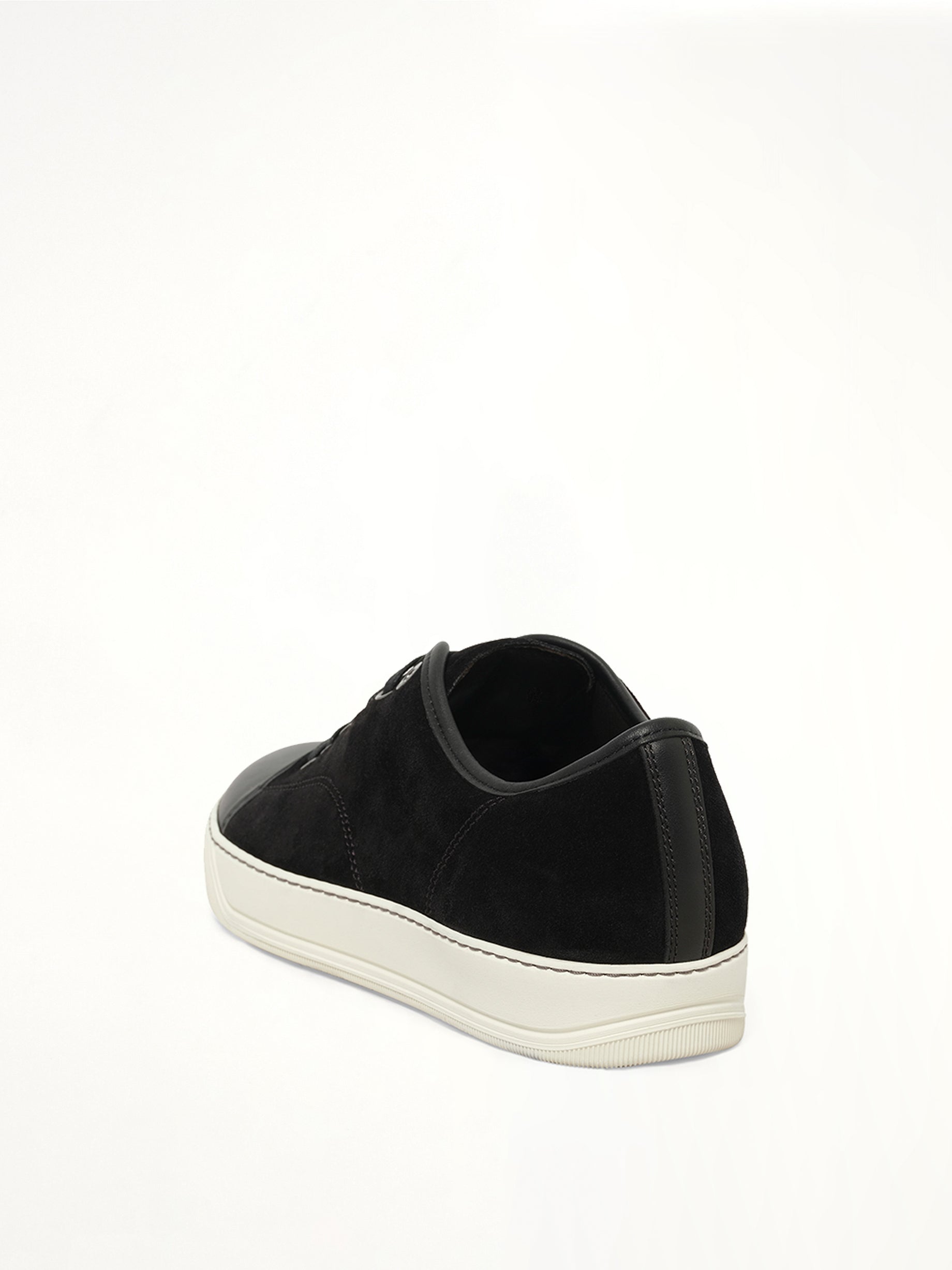 Low Sneaker in Black