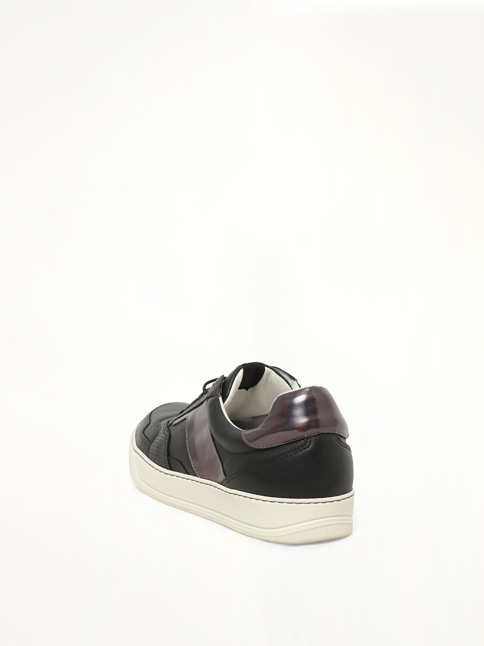 Low Sneaker in Metal