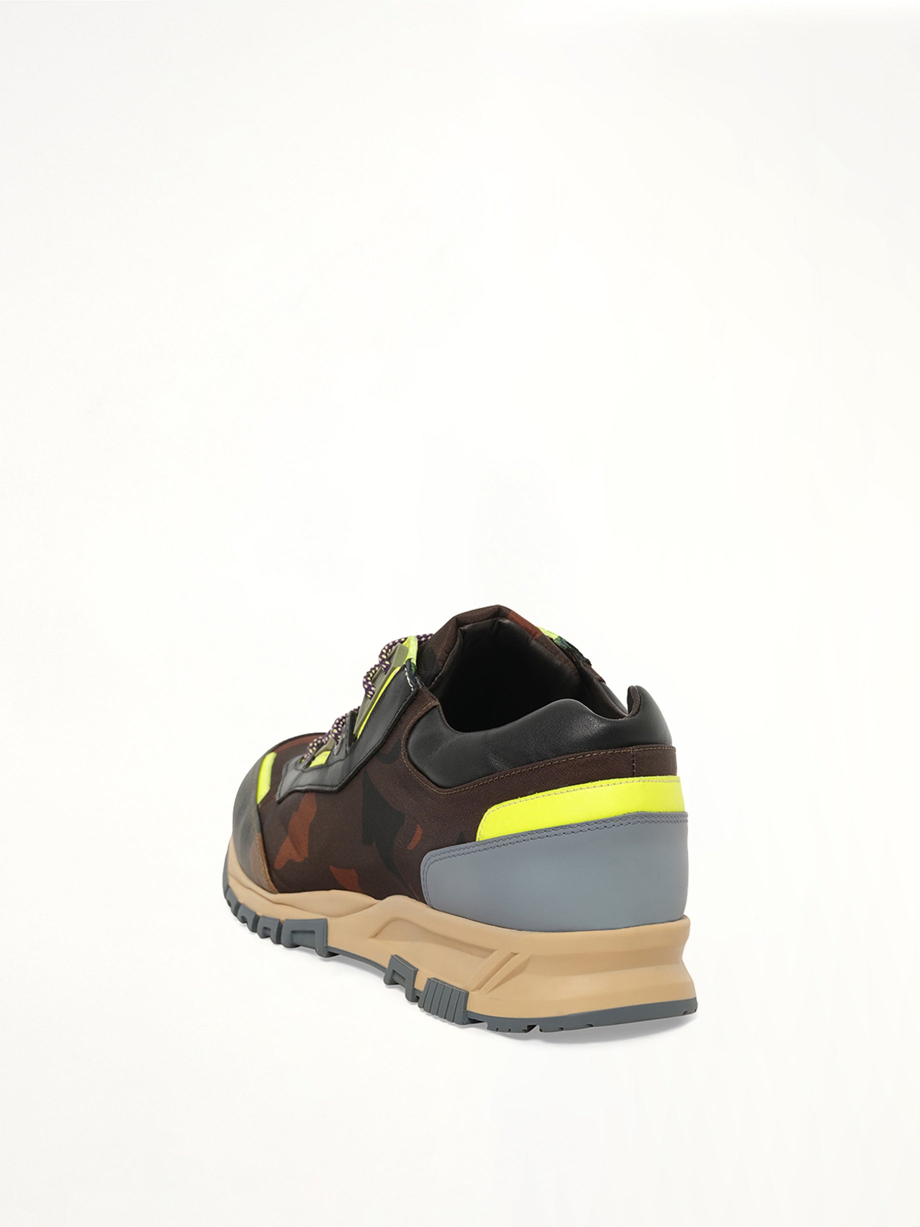 Running in Flower Print in Khaki