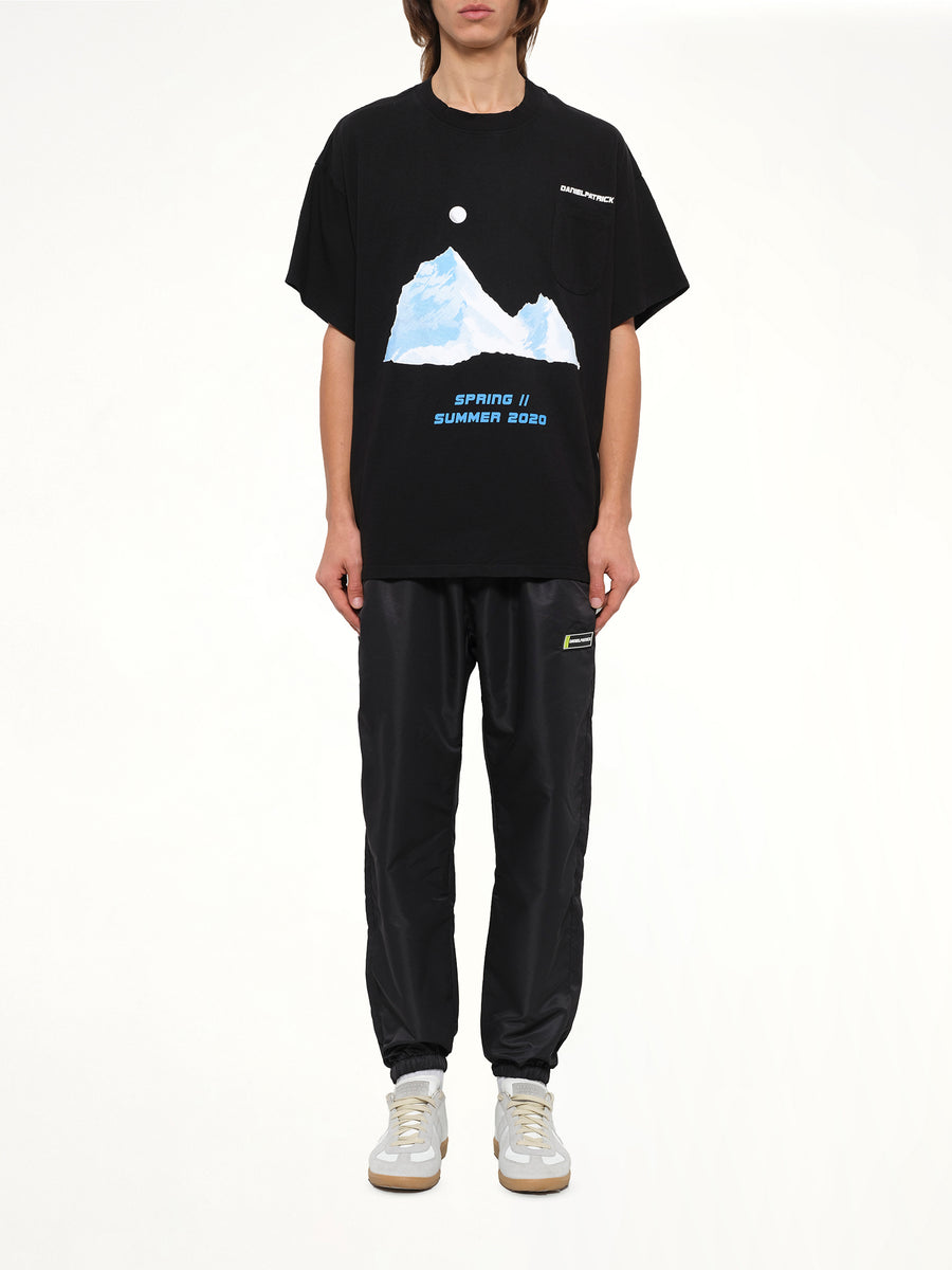 Mountain T-Shirt in Black