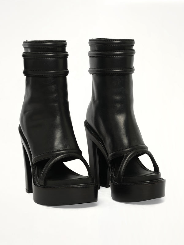 Leather Shoes in Black